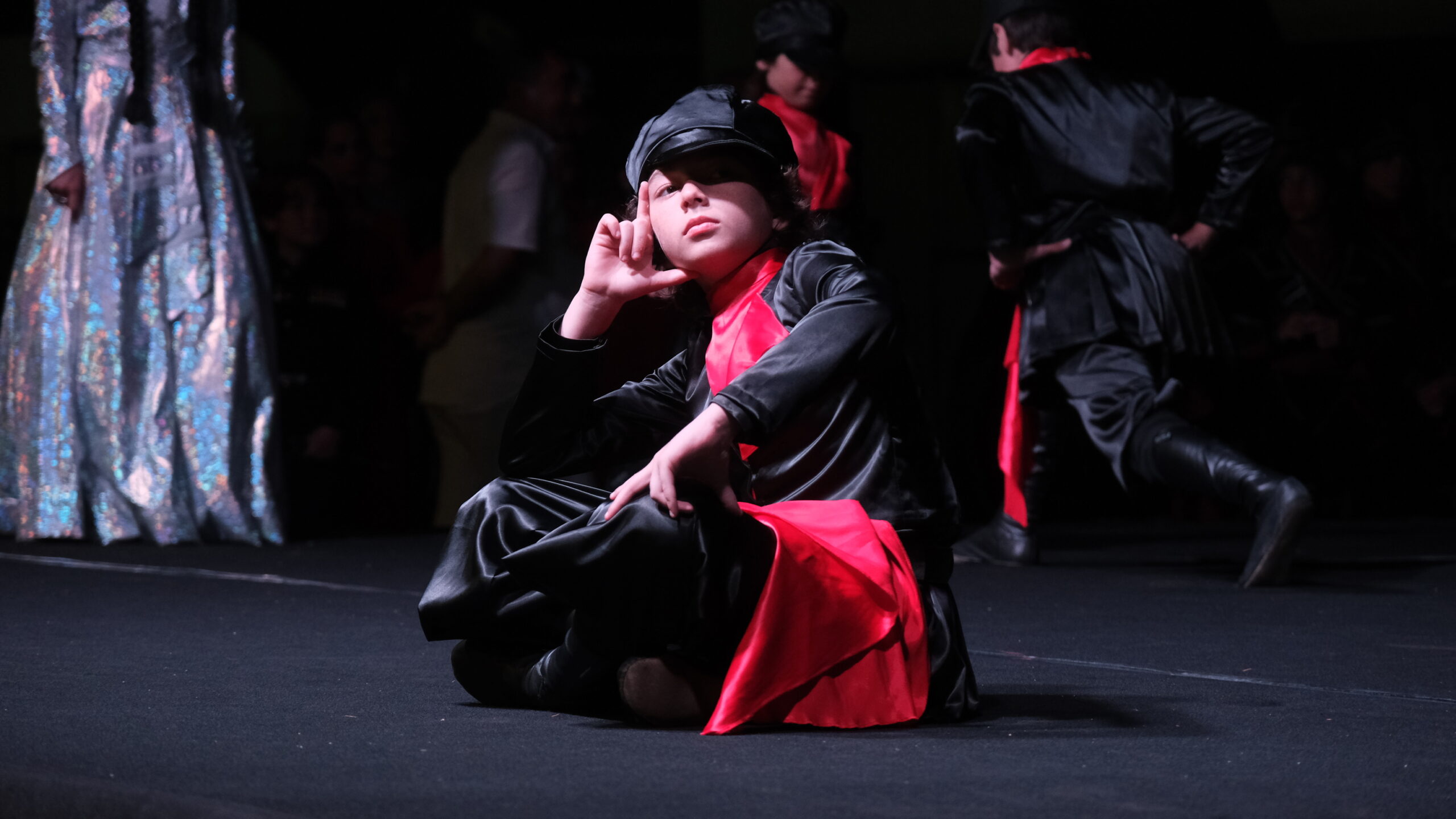 KAFKAS GECESİ RENKLİ ANLARA SAHNE OLDU