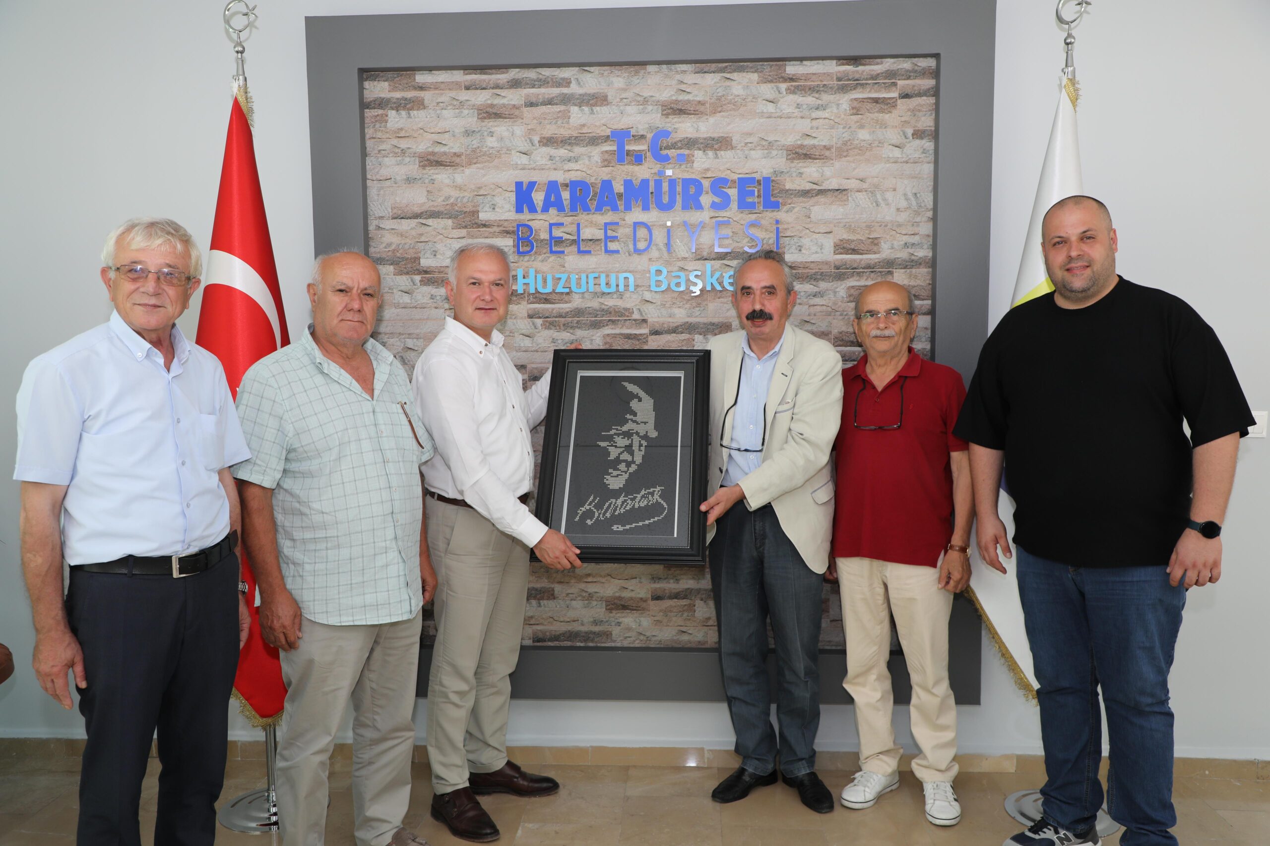 KARAMÜRSEL TURİZM DERNEĞİ, BAŞKAN ÇALIK’I ZİYARET ETTİ