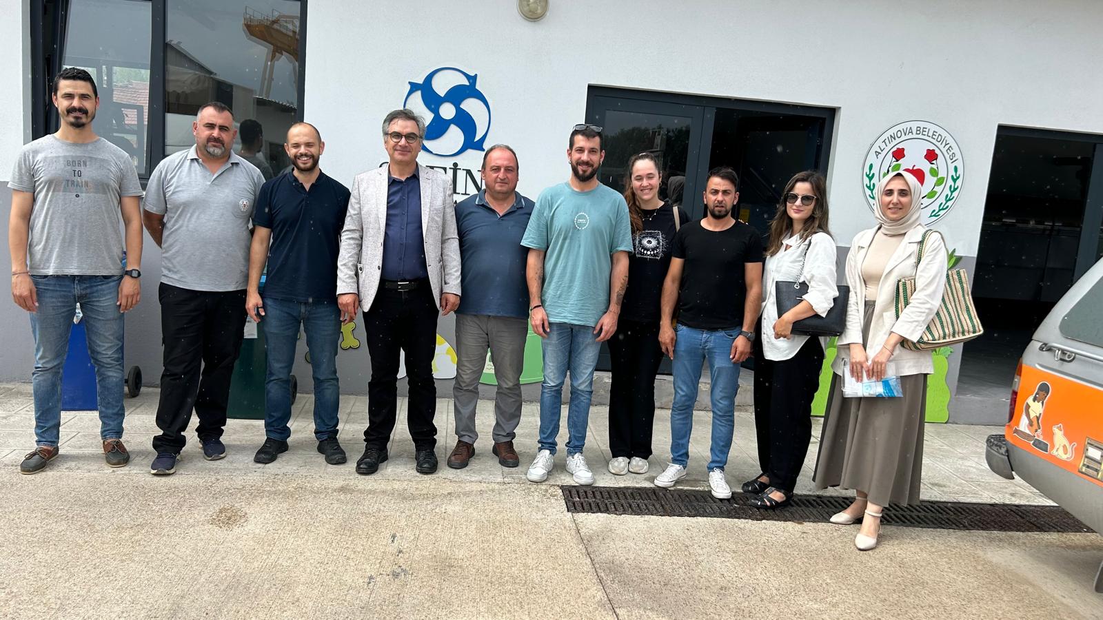 YALOVA BELEDİYESİ YETKİLİLERİ, ALTINOVA KOMPOST VE SOKAK HAYVANLARI ÜRETİM MERKEZİNİ ZİYARET ETTİ