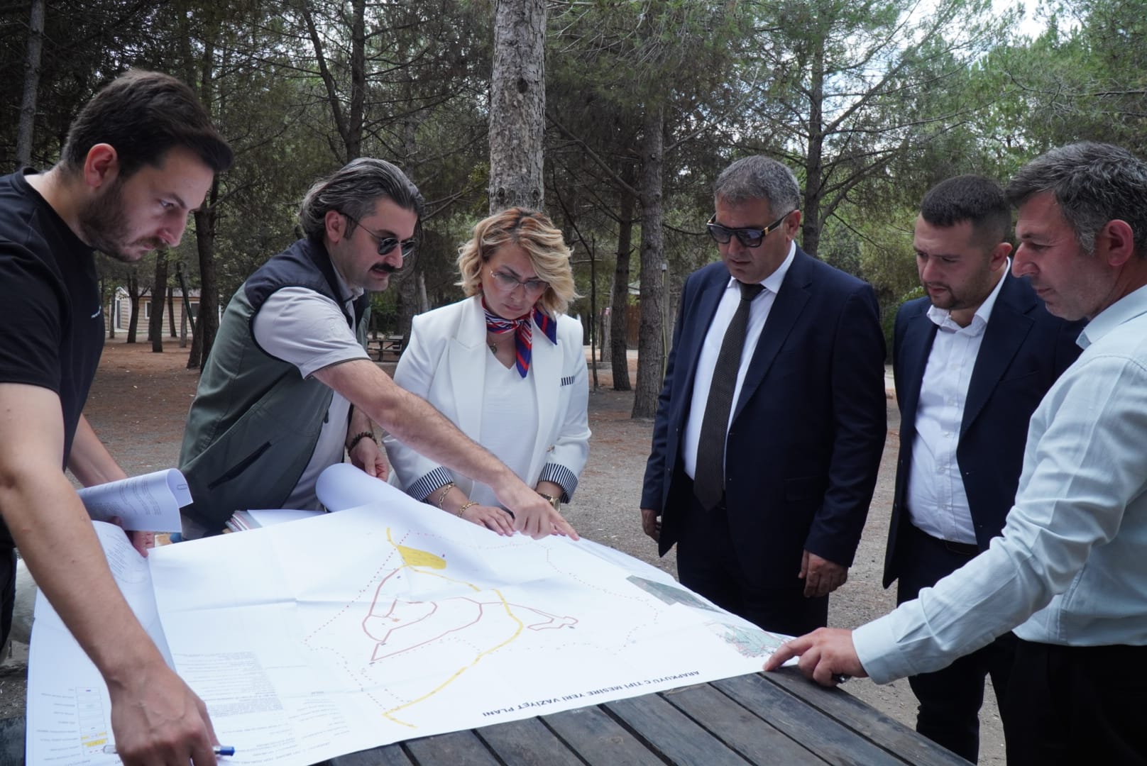 BAŞKAN FAZLACA, BAYRAKTEPE’YE EL ATIYOR