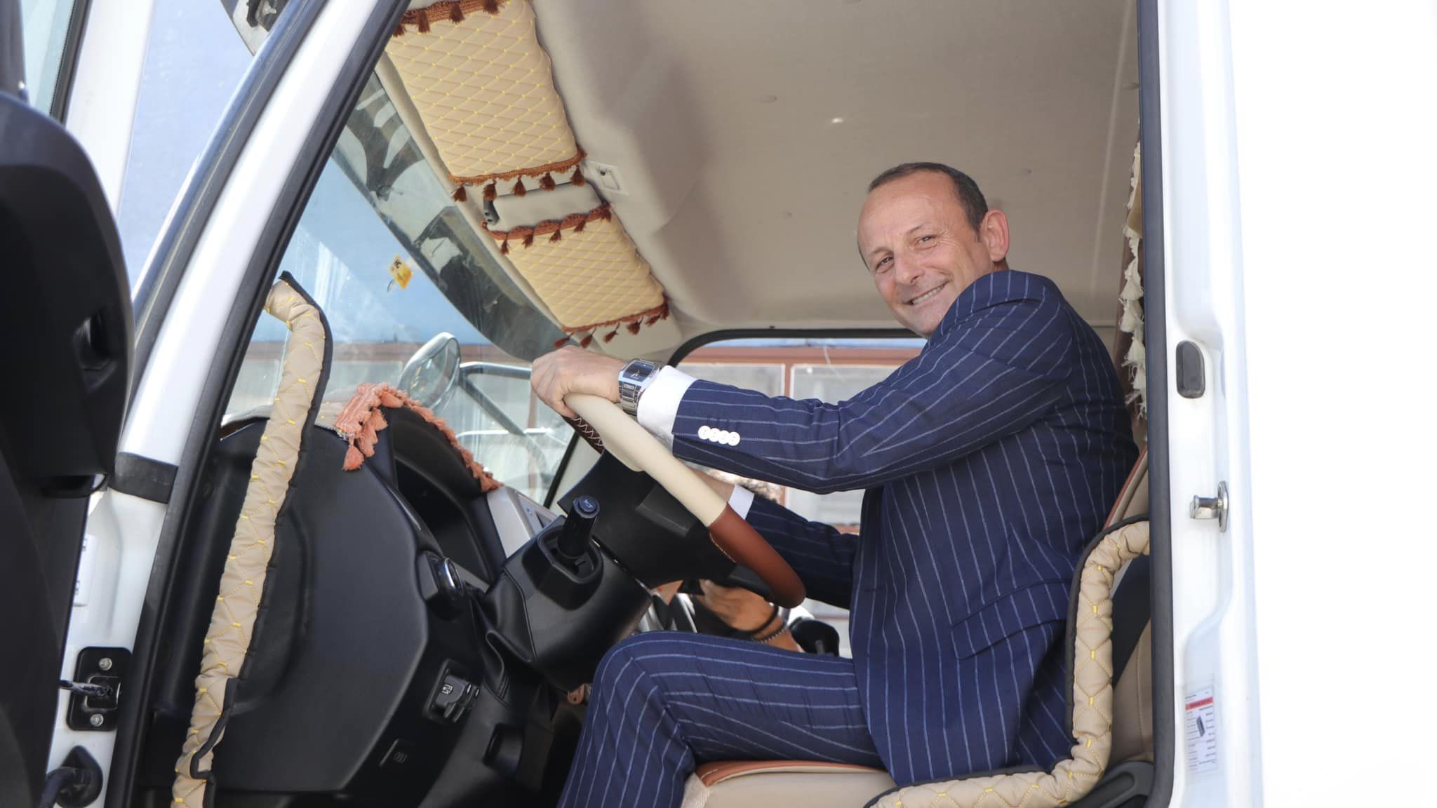 ÇİFTLİKKÖY BELEDİYESİ’NİN ARAÇ FİLOSU GÜÇLENİYOR