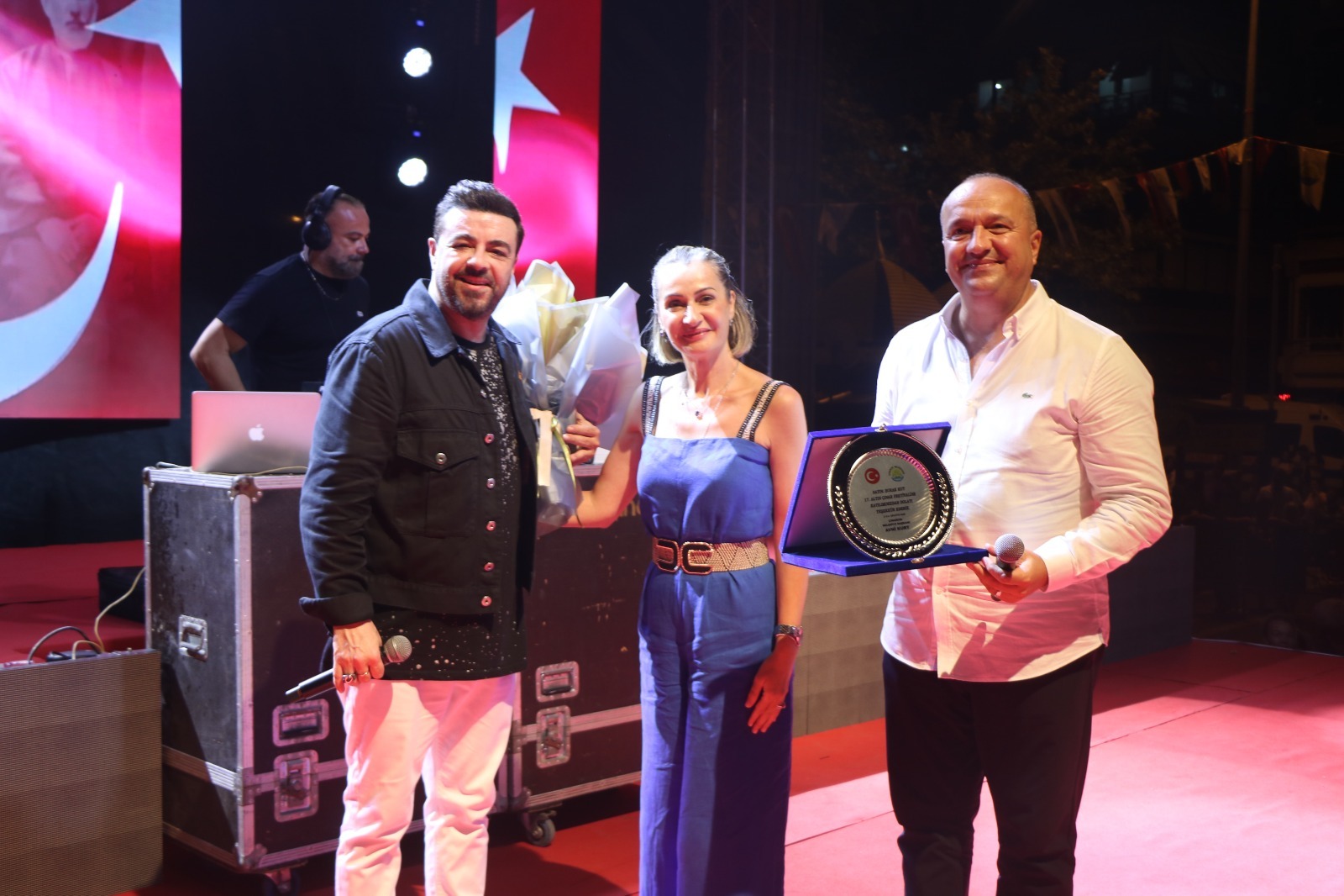 ÇINARCIK, FESTİVALLE ALTIN GİBİ PARILDADI