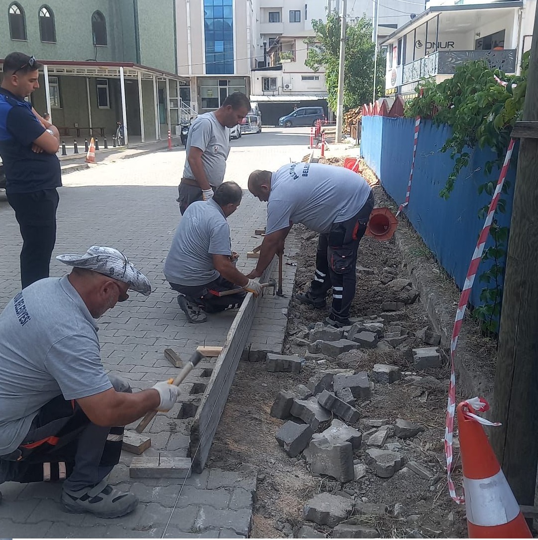 ALTINOVA’DA ALT VE ÜST YAPI ÇALIŞMALARI TÜM HIZIYLA DEVAM EDİYOR