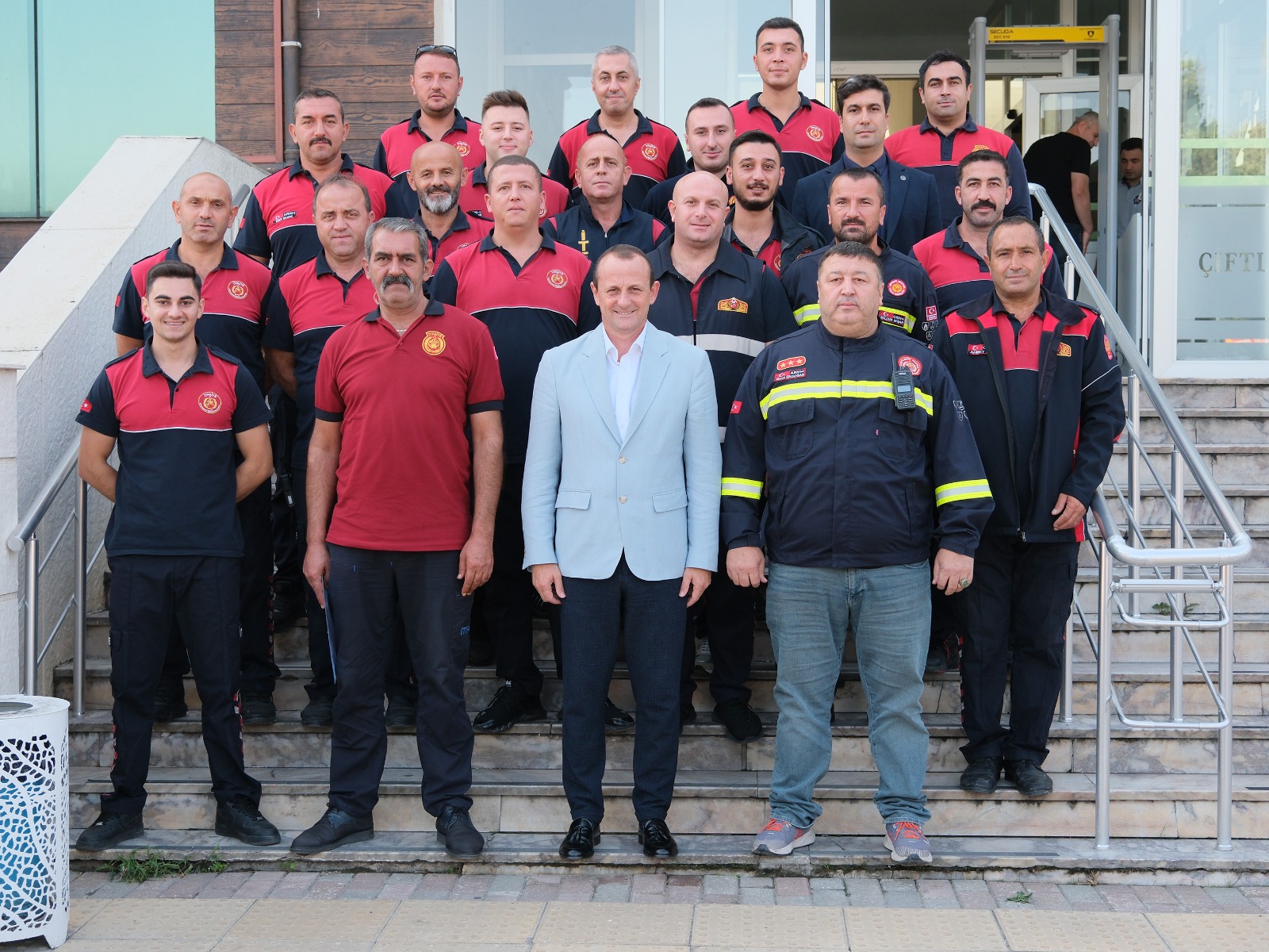 BAŞKAN YELE’DEN KAHRAMAN İTFAİYECİLERE TEŞEKKÜR BELGESİ