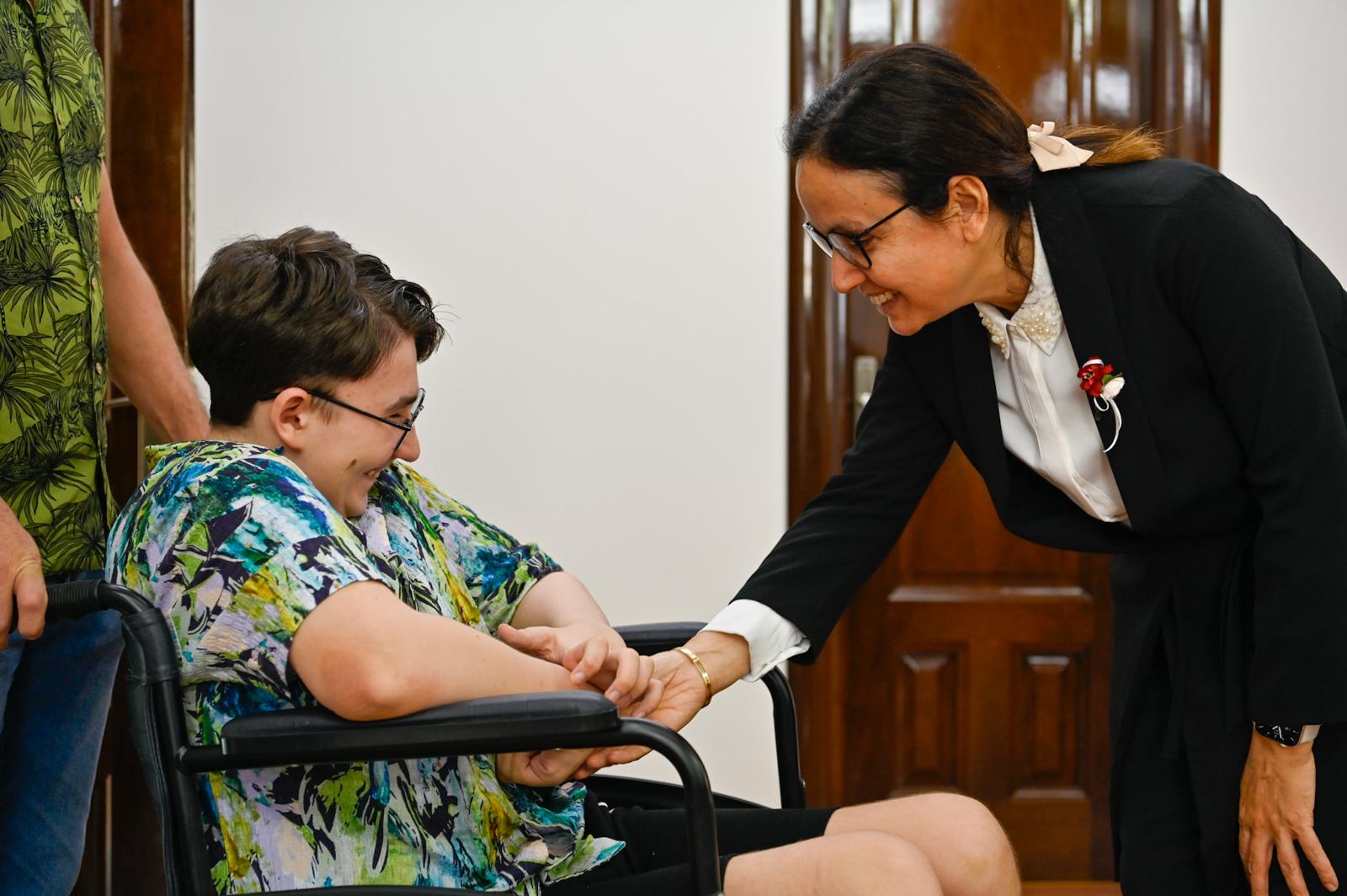 VALİ KAYA ÖZEL BİREYLERİ MİSAFİR ETTİ