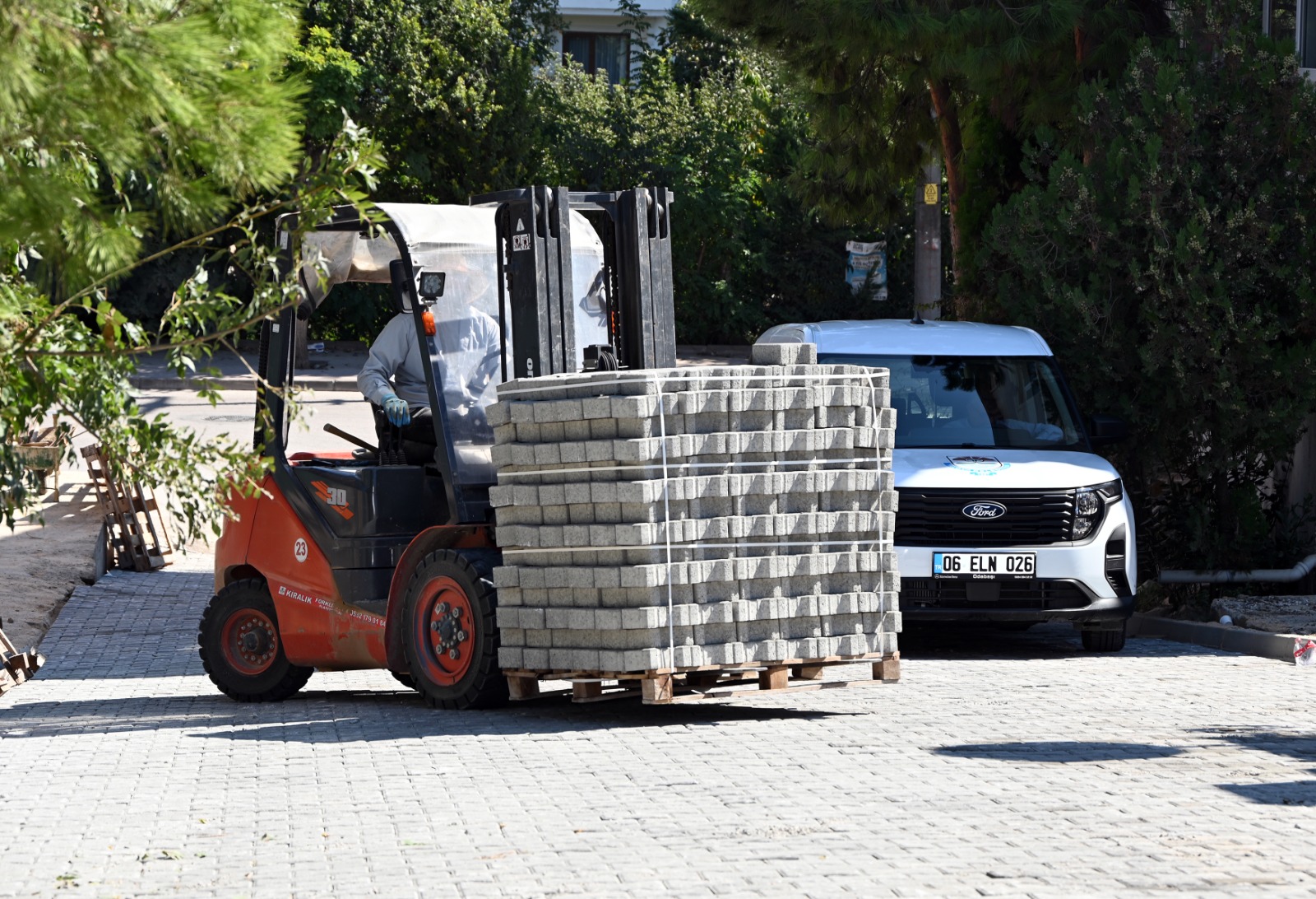 TAÇ SOKAK’TAKİ ÇALIŞMALARI TAMAMLADI