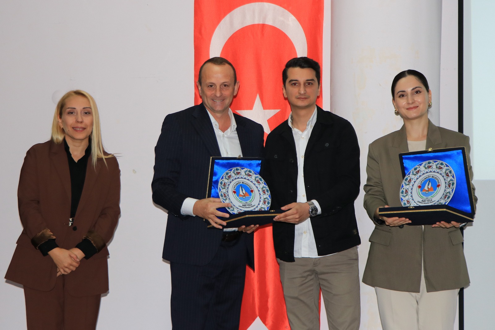 SÜRDÜRÜLEBİLİR MİMARİ SEMİNERİ YAPILDI