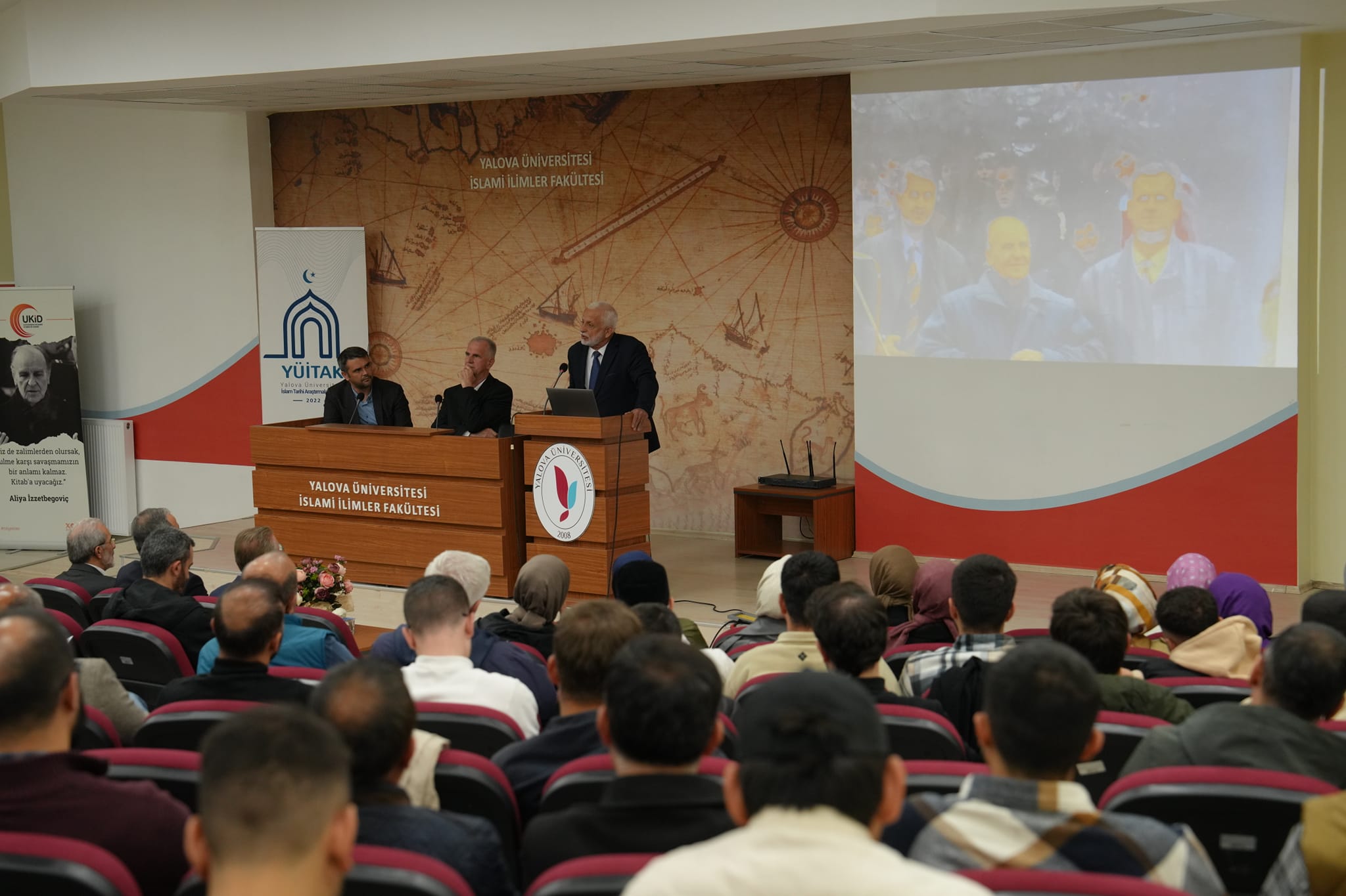 YALOVA ÜNİVERSİTESİNDE İZZETBEGOVİÇ ANMASI