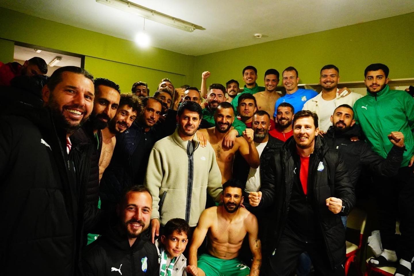 YEŞİL YALOVA FK ‘DURDURULAMIYOR’