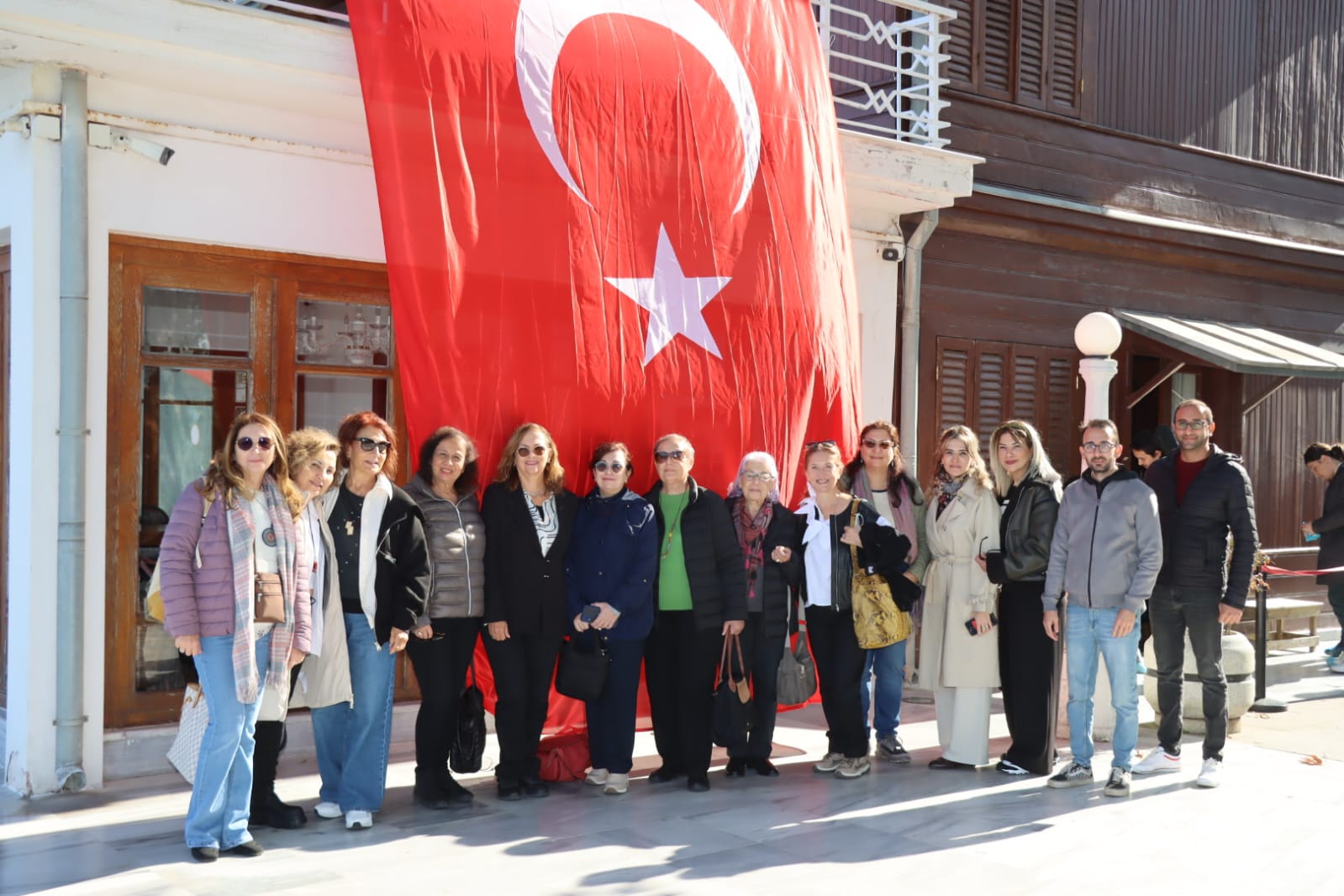 KKTC’Lİ SANATÇILARI YÜRÜYEN KÖŞK’TE AĞIRLANDI