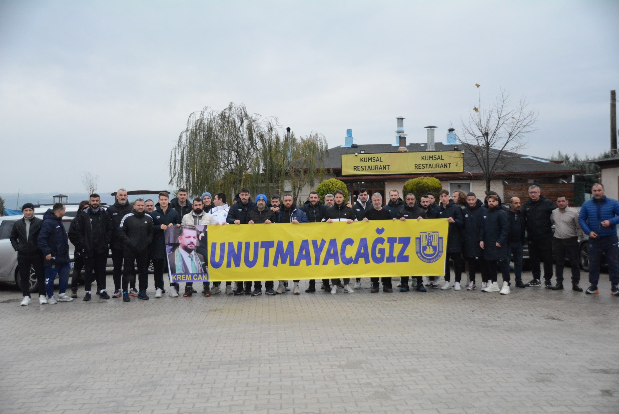 KARAMÜRSELLİ İŞ İNSANI EKREM CAN UNUTULMADI!