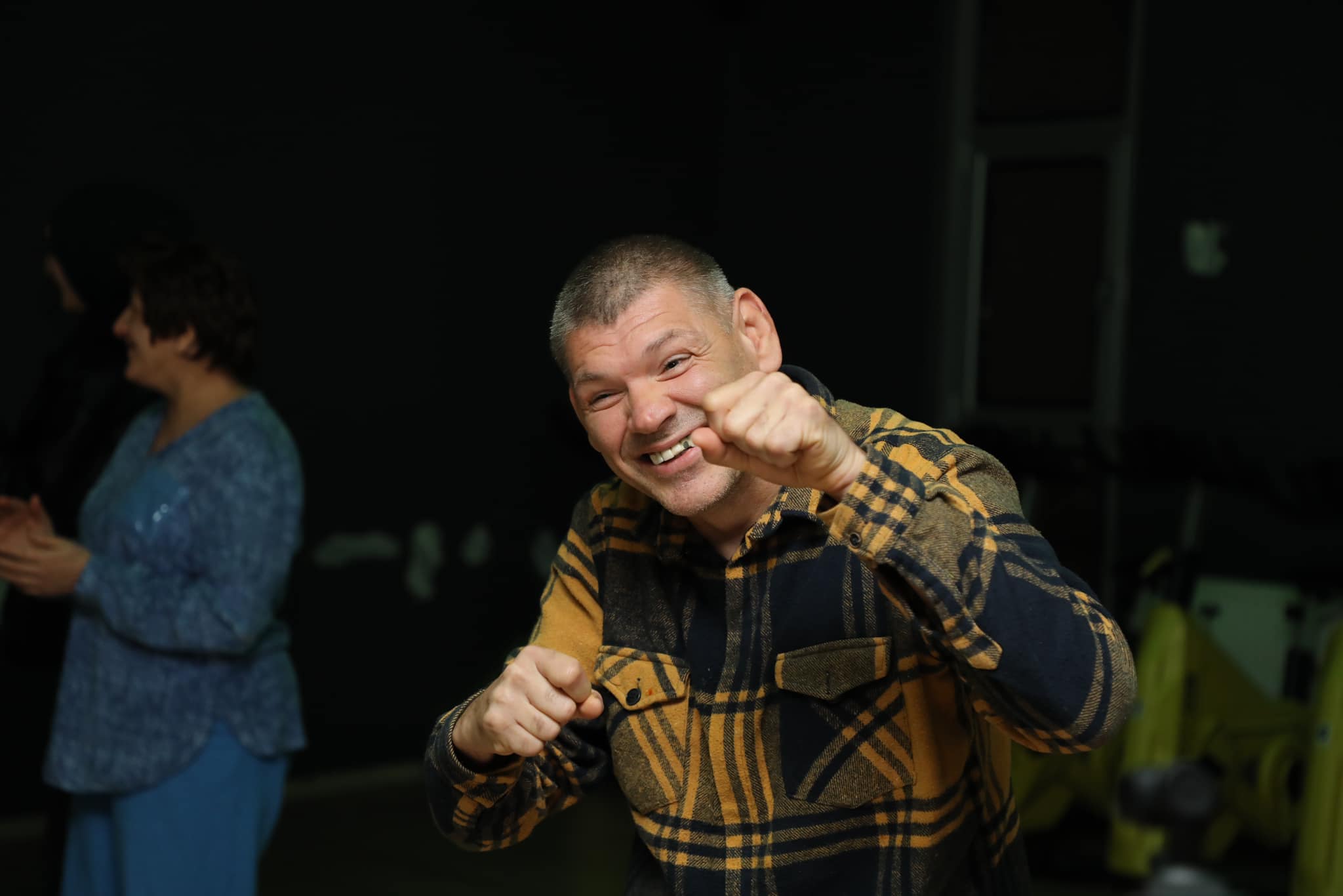 KARAMÜRSEL’DE ENGELLİLER GÜNÜ COŞKULU ETKİNLİKLERLE KUTLANDI