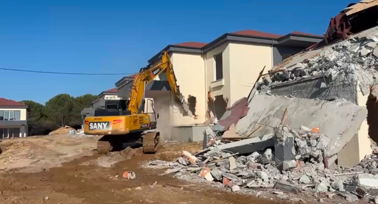 KAÇAK YAPILAR BİR BİR YIKILIYOR!