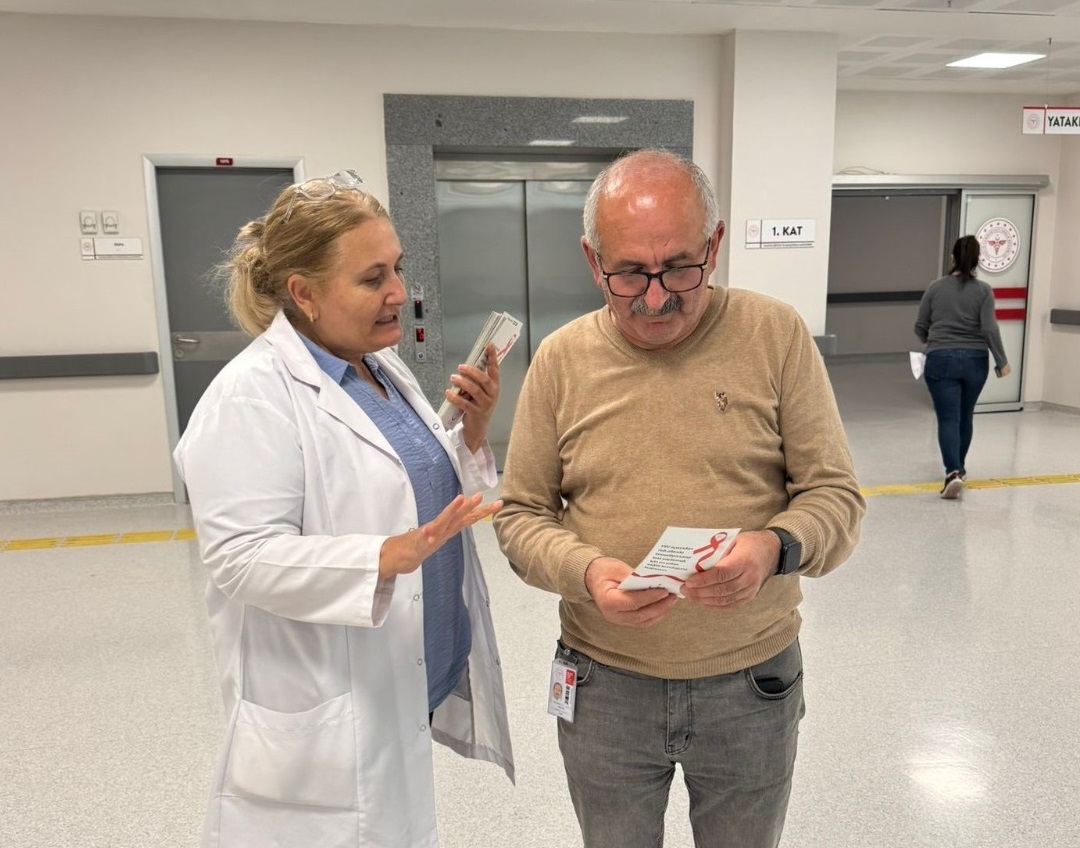 HASTANEDE AIDS GÜNÜ ETKİNLİKLERİ