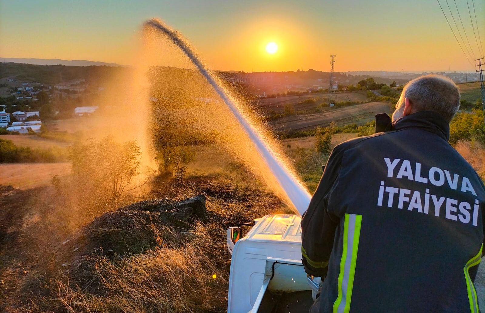 YALOVA İTFAİYESİ 2024’TE 1.418 OLAYA MÜDAHALE ETTİ