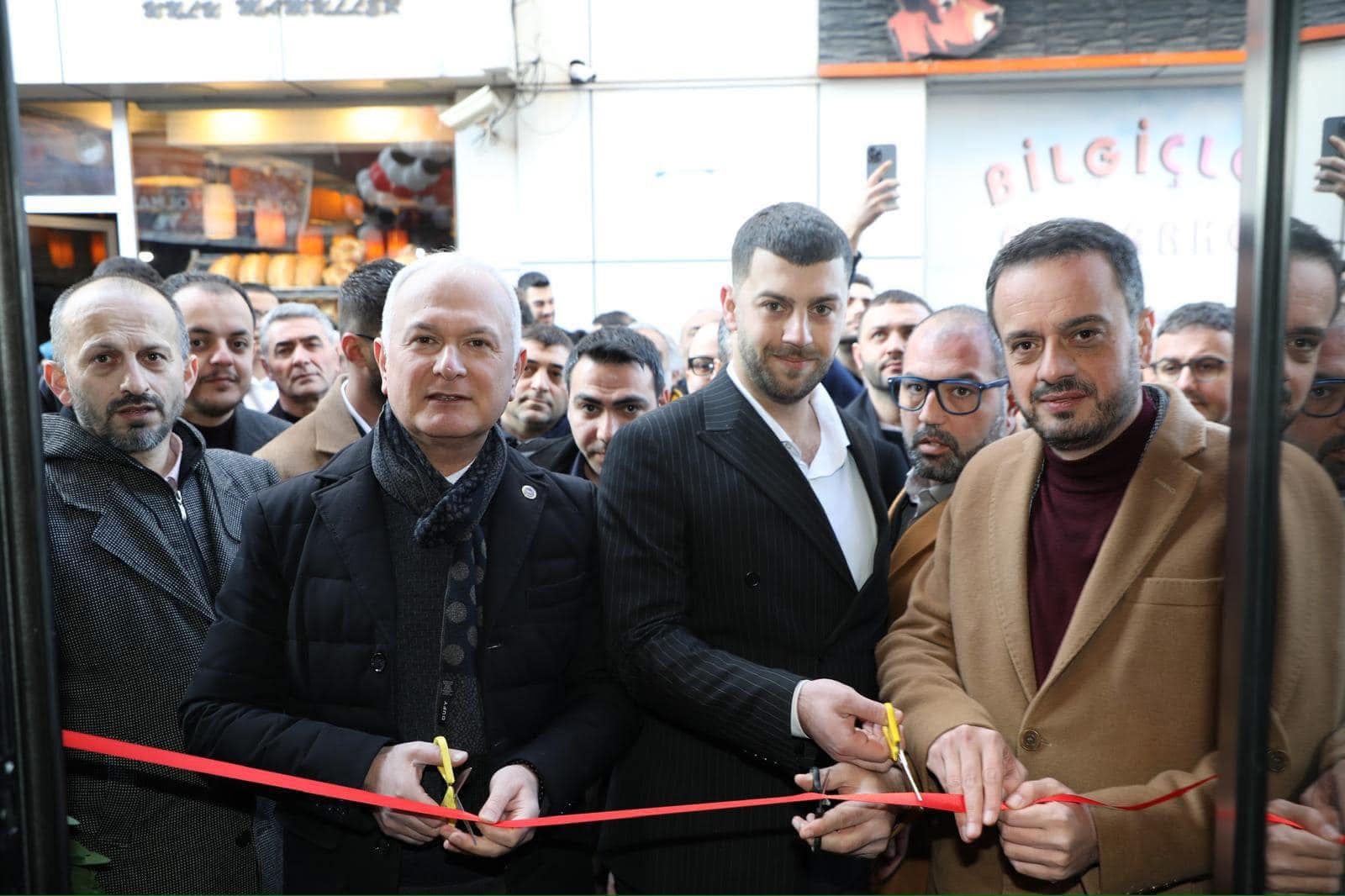 ‘CALL OF BURGER’ KARAMÜRSEL’DE HİZMETE GİRDİ