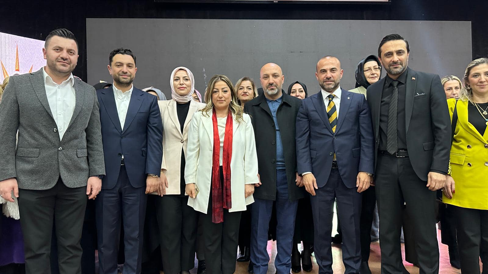 İL KADIN KOLLARI BAŞKANI ŞİMŞEK, GÜVEN TAZELEDİ