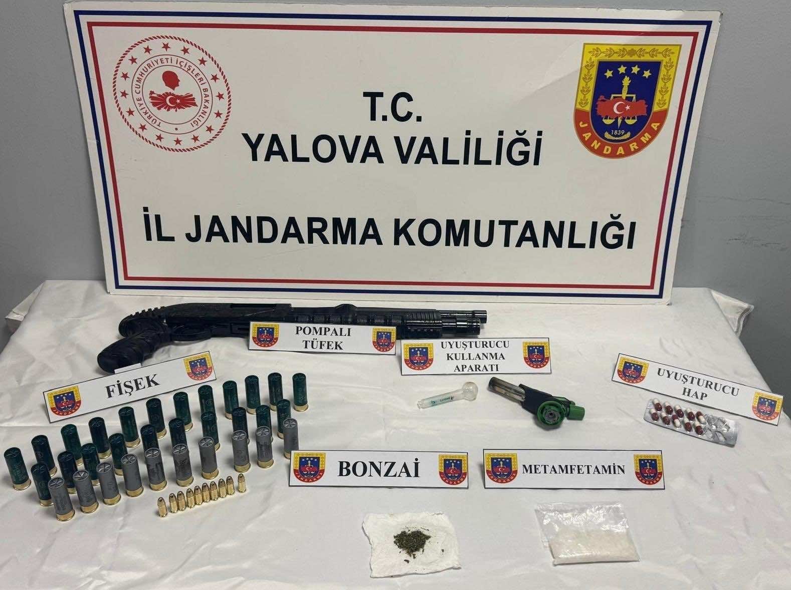 YALOVA’DA OTOMOBİLDE UYUŞTURUCU ELE GEÇİRİLDİ