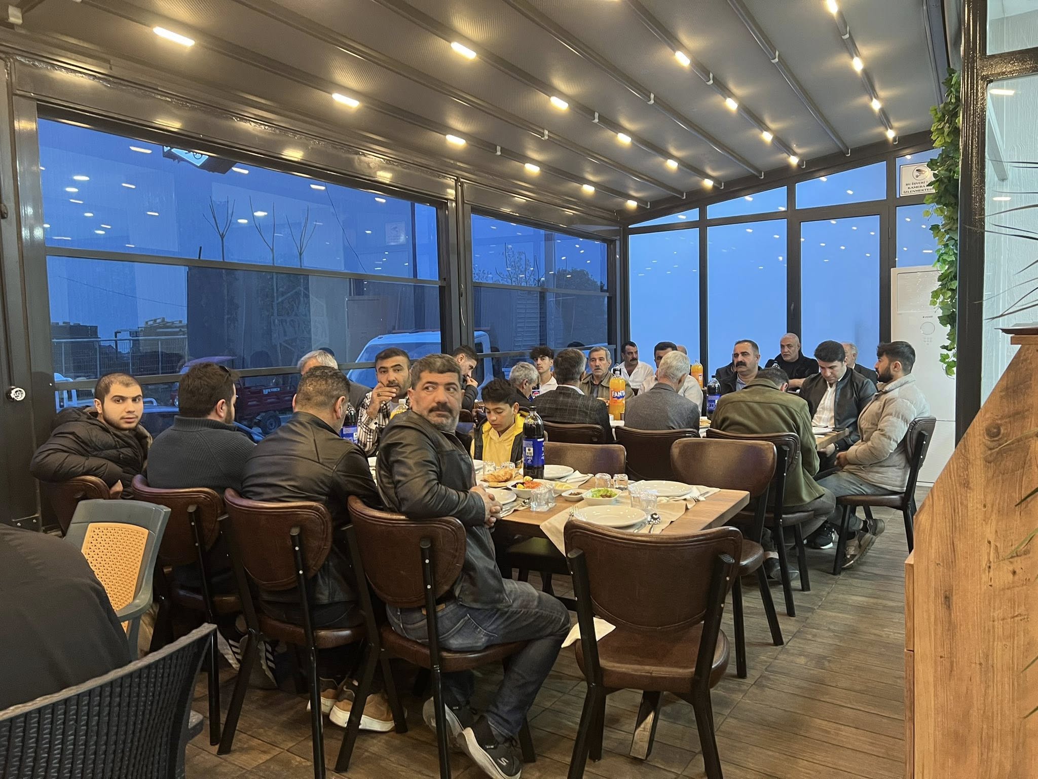 AYDIN AİLESİ, İFTAR PROGRAMINDA BİR ARAYA GELDİ