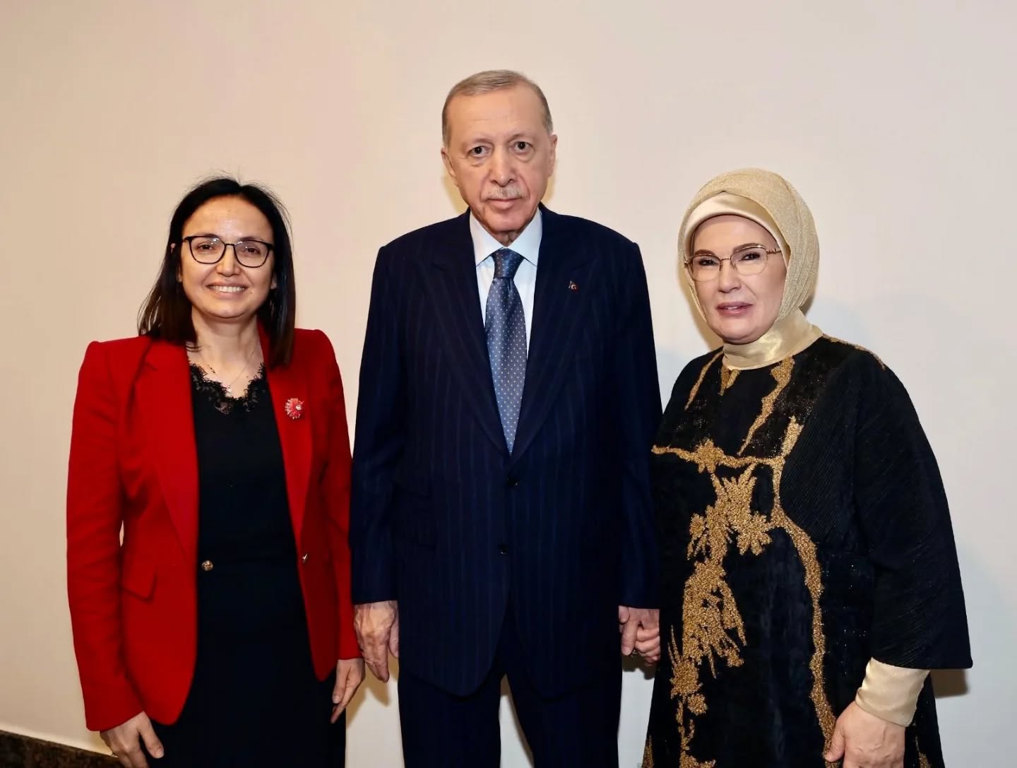 VALİ KAYA ‘ERDOĞAN AİLESİ’ İLE BULUŞTU