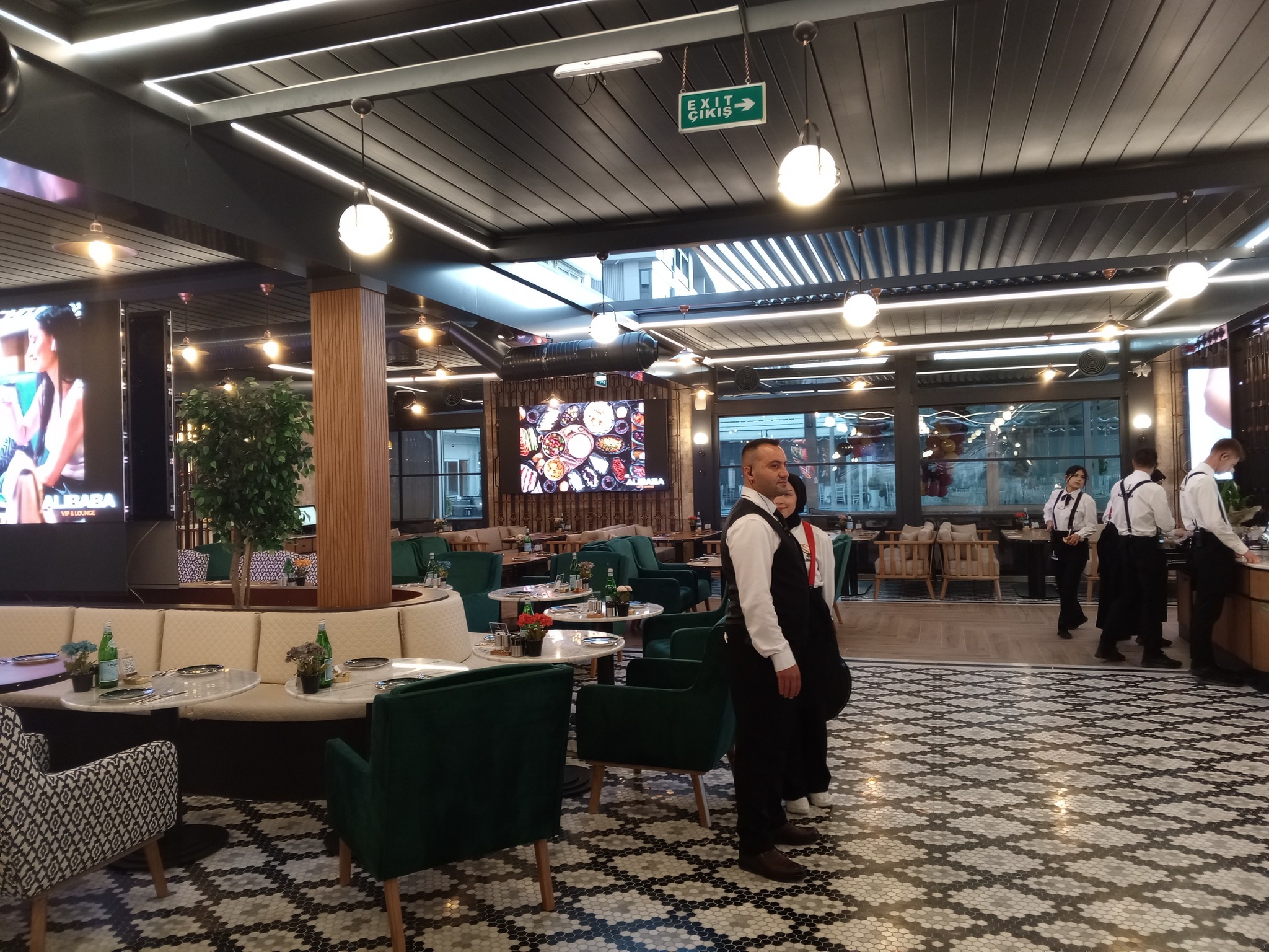 ALİBABA VIP LOUNGE, ZARAFETİN, LEZZETİN VE ÖZEL HİSSEDİLEN BİR ALAN OLDU