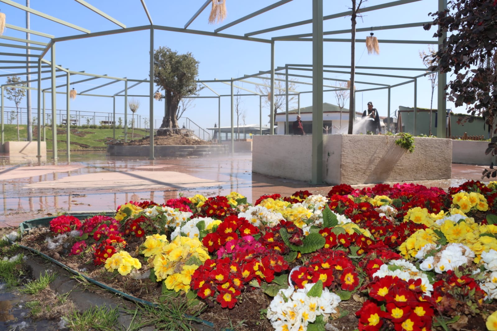 ÇİÇEK KAFE YENİ SEZONA HAZIRLANIYOR