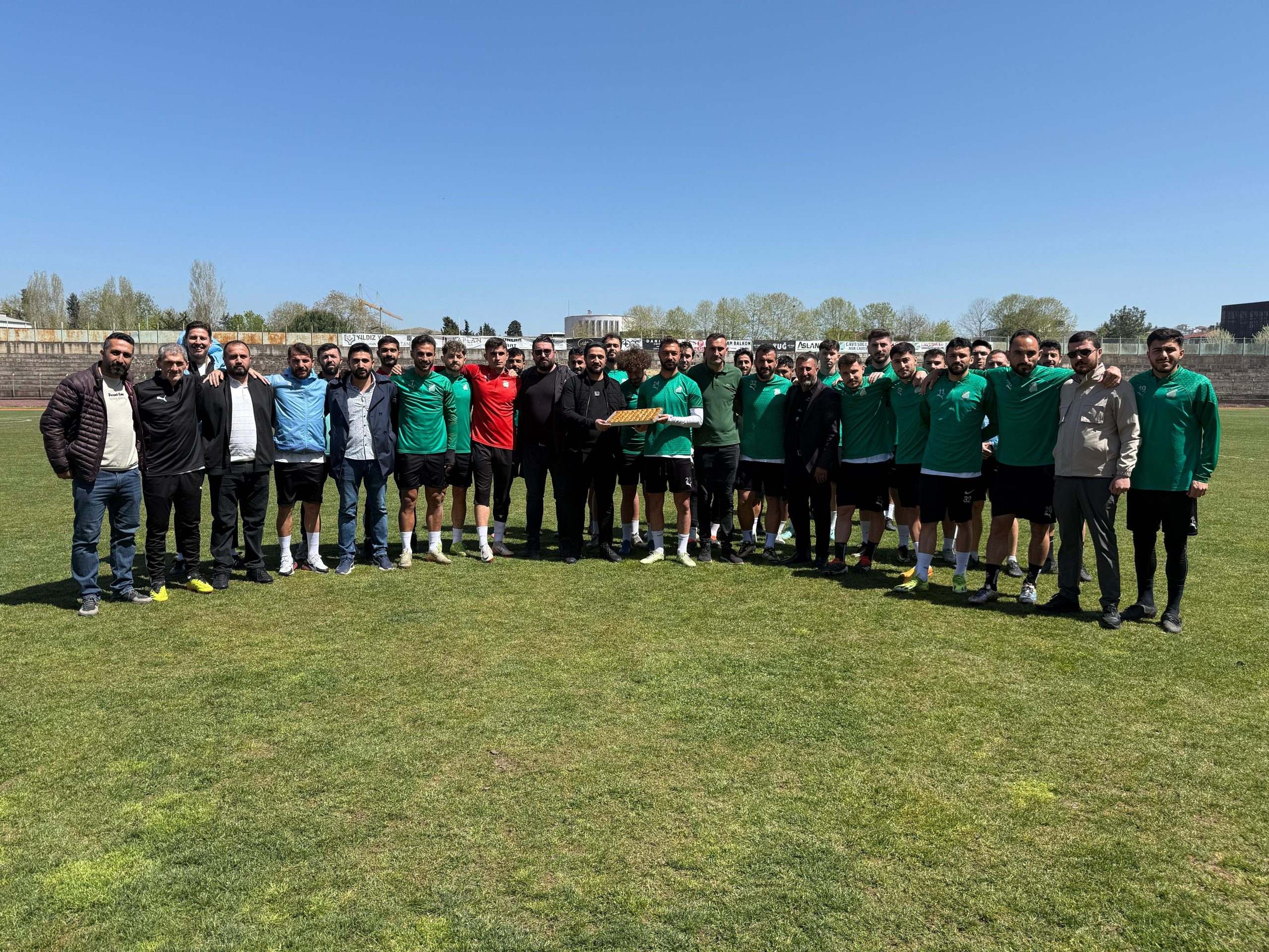 Dev maç öncesi tutuğ’tan, yeşil yalova fk’ya ziyaret