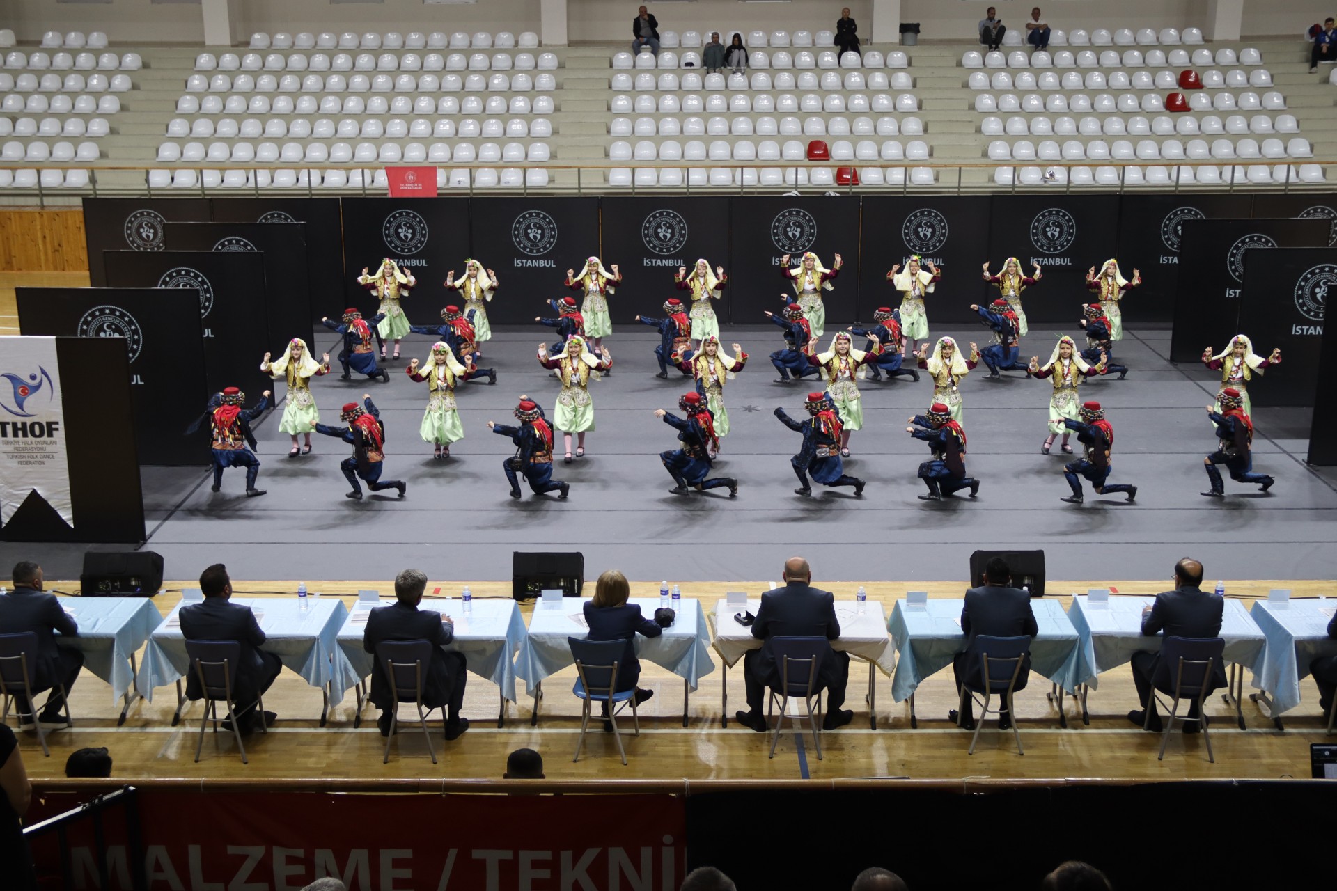 TUFAG’LI MİNİKLER İSTANBUL’DA SAHNE ALDI