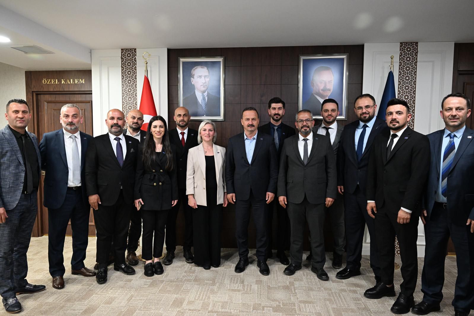 ANAHTAR PARTİSİ İL YÖNETİMİ GENEL BAŞKANLARINI ZİYARET ETTİ