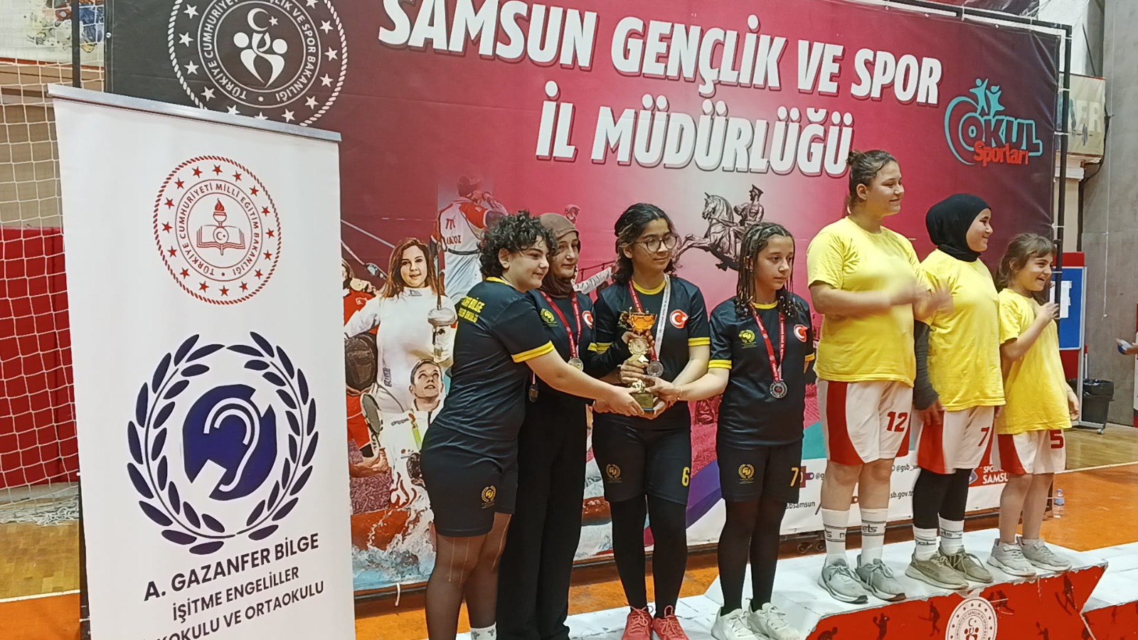 İŞİTME ENGELLİ ÖĞRENCİLERDEN TÜRKİYE DERECELERİ