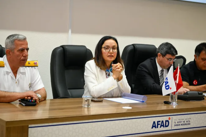 YALOVA’DA GERÇEĞİNİ ARATMAYAN DEPREM TATBİKATI