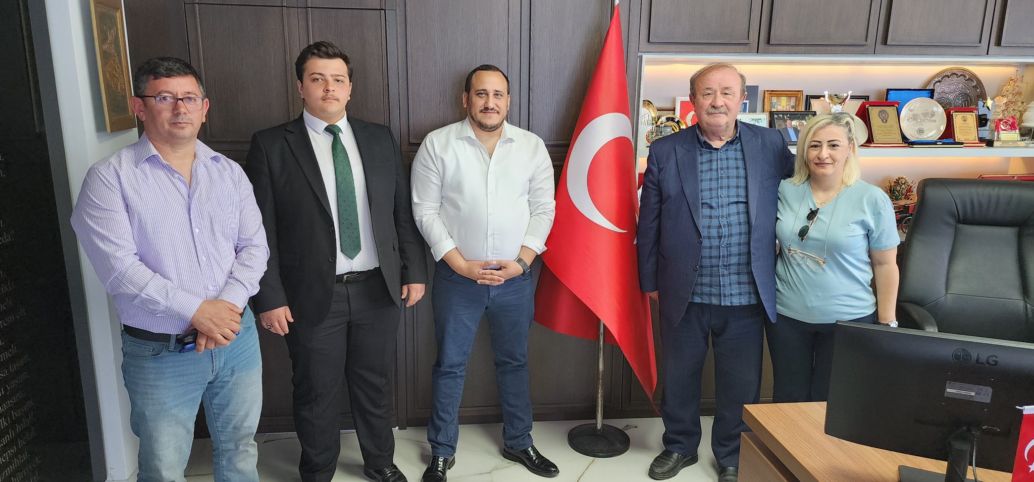 MHP’DEN ESENKÖY BELEDİYESİNE ZİYARET