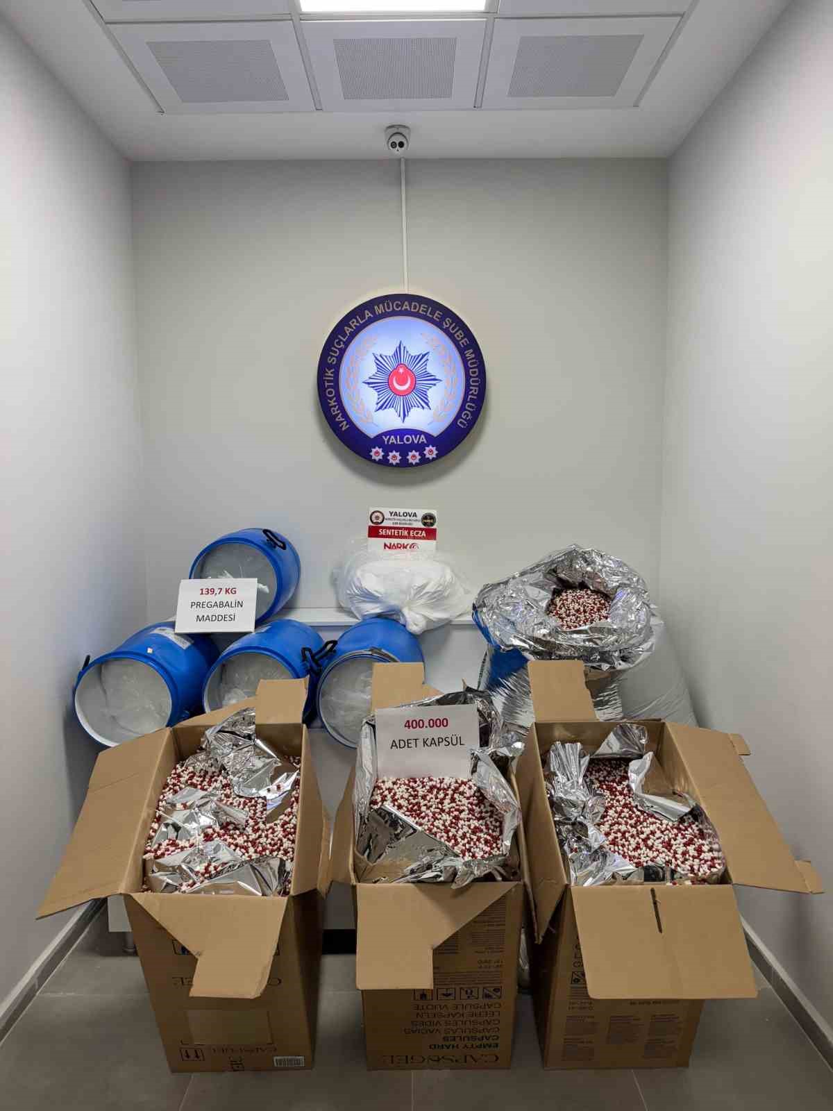 UYUŞTURUCU OPERASYONUNDA 3 ŞÜPHELİ TUTUKLANDI