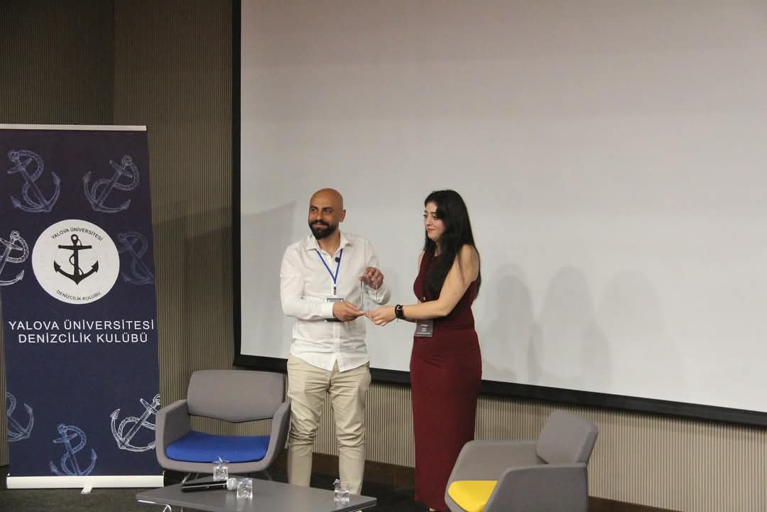 AYKIN TERSANE MÜDÜRÜ KARATEPE,DENİZCİLİK ZİRVESİNDE KONUŞMACI OLARAK YER ALDI