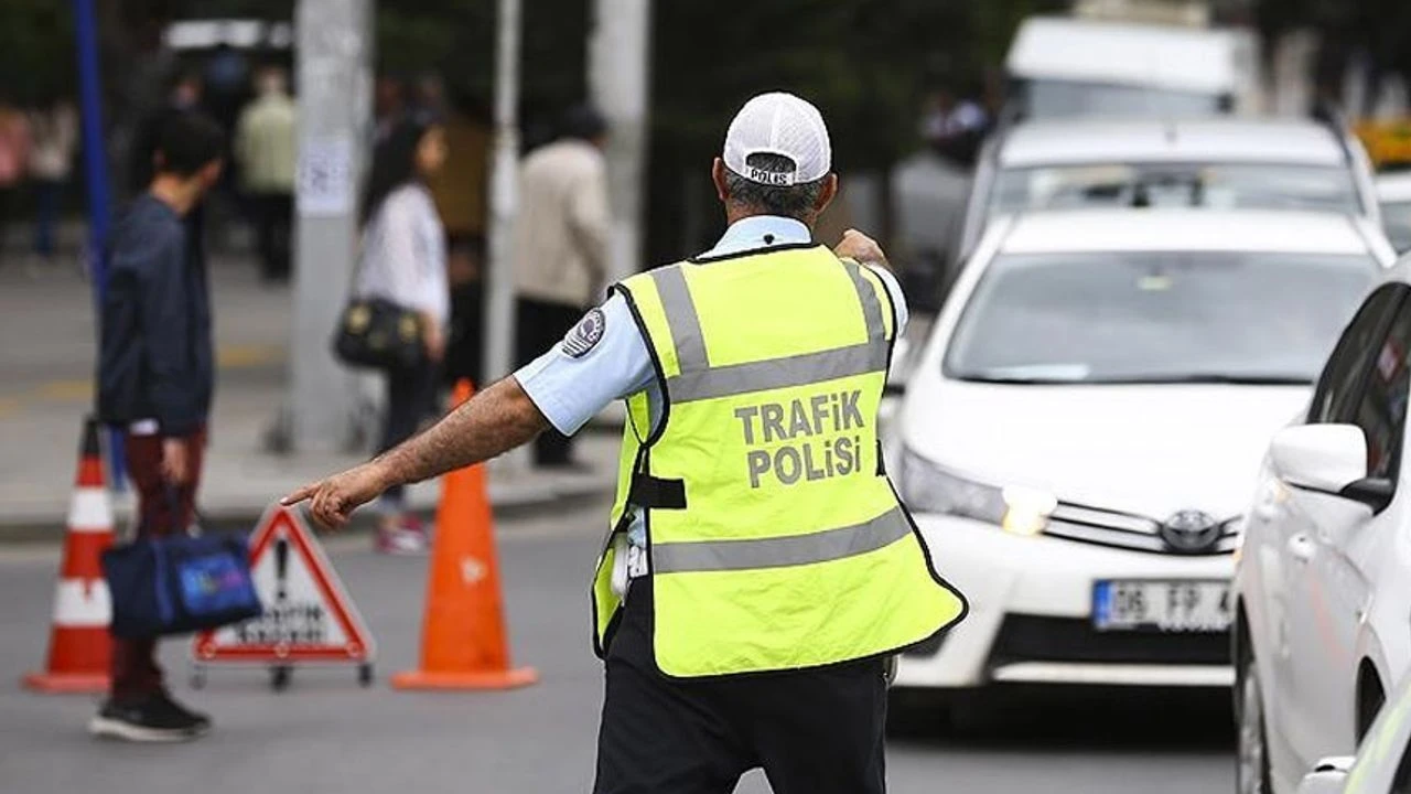 Yalova’da Abartı Egzoz Kullanan 21 Araca 195 Bin TL Ceza