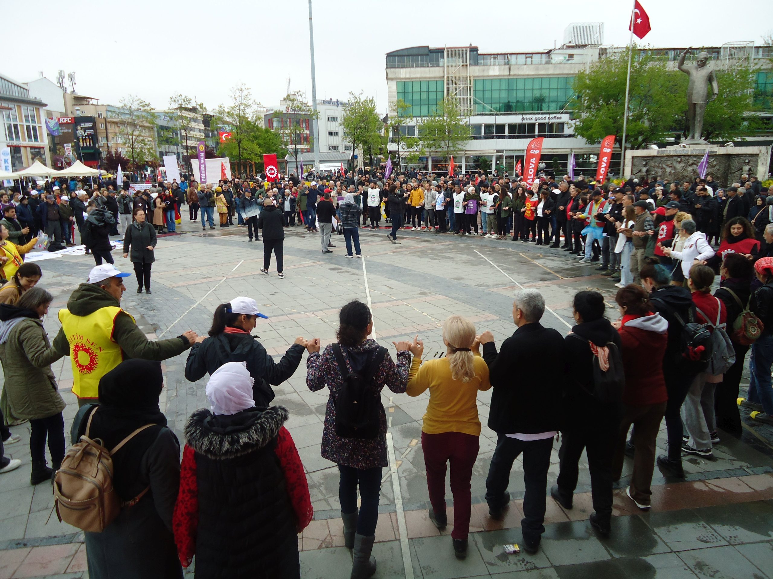 1 MAYIS YALOVA’DA COŞKUYLA KUTLANDI