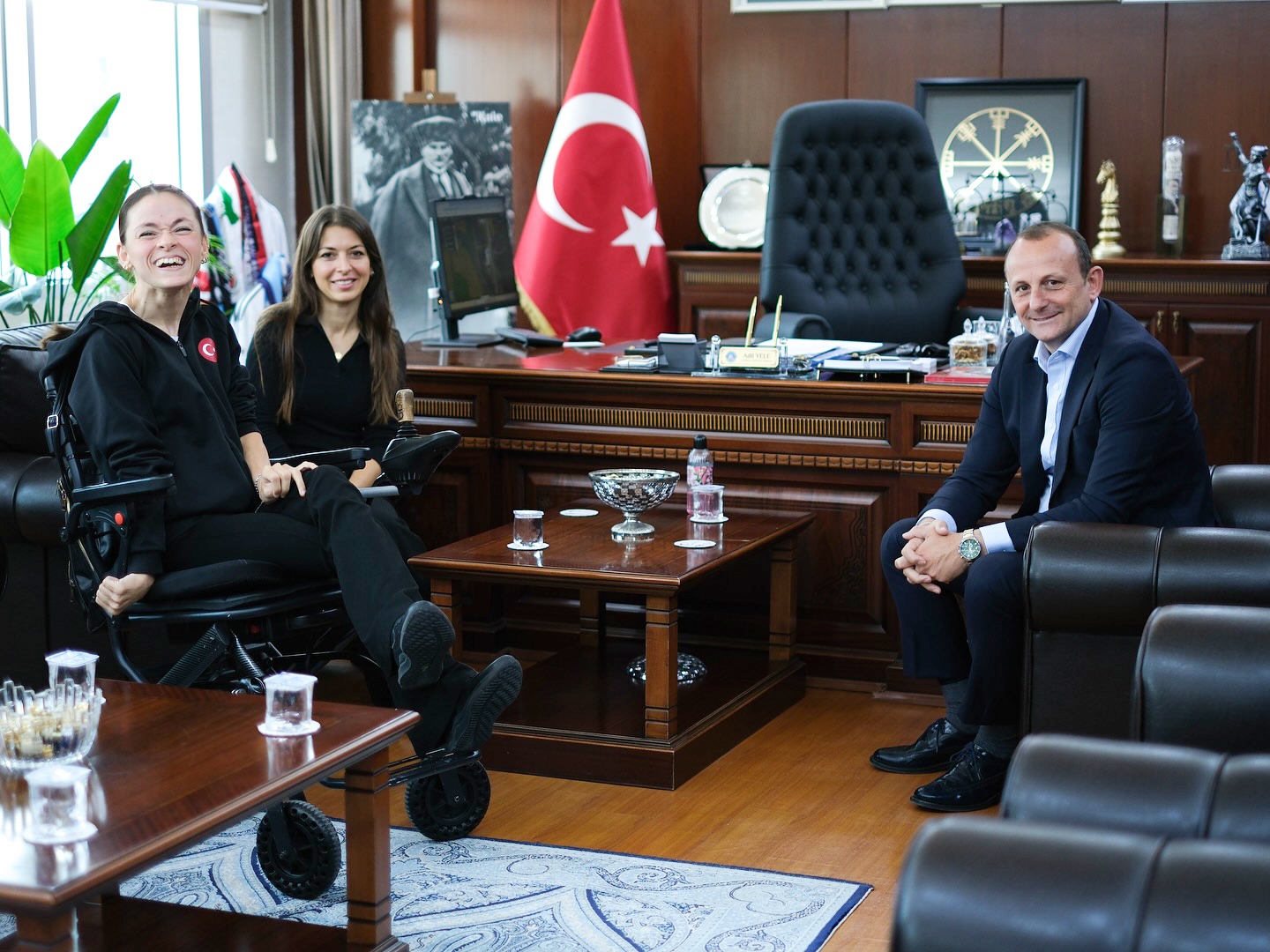 BAŞKAN YELE, MİLLİ PARAATLETİZİMCİ DOĞAN’I AĞIRLADI