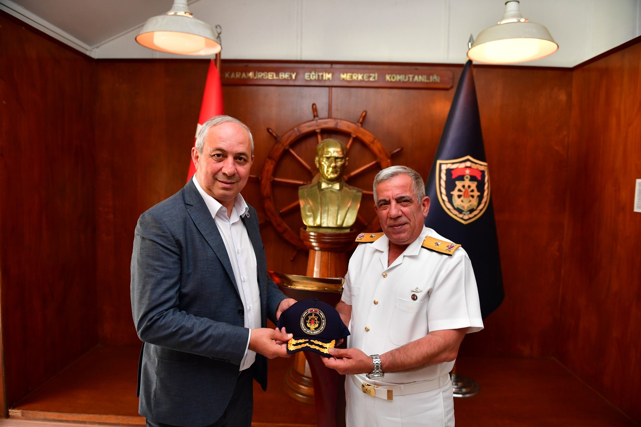 YTSO BAŞKANI DEMİRYÜREK’TEN, KOMUTAN GÖNCÜOĞLU’NA ZİYARET