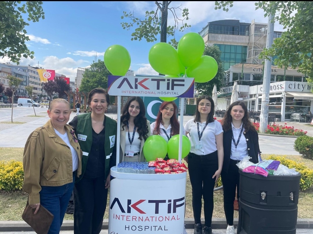 ÖZEL AKTİF HASTANESİ, YALOVA’DA DÜZENLENEN YEŞİLAY ETKİNLİĞİNDE TOPLUM SAĞLIĞINA KATKI SAĞLADI
