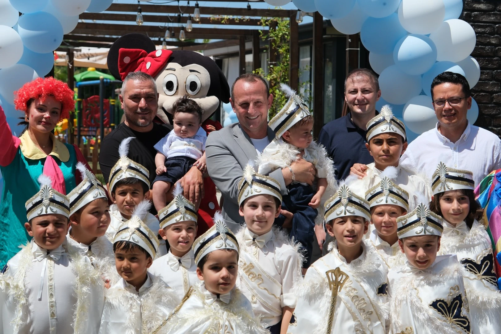 ÇİFTLİKKÖY’DE SÜNNET ŞÖLENİ COŞKUSU