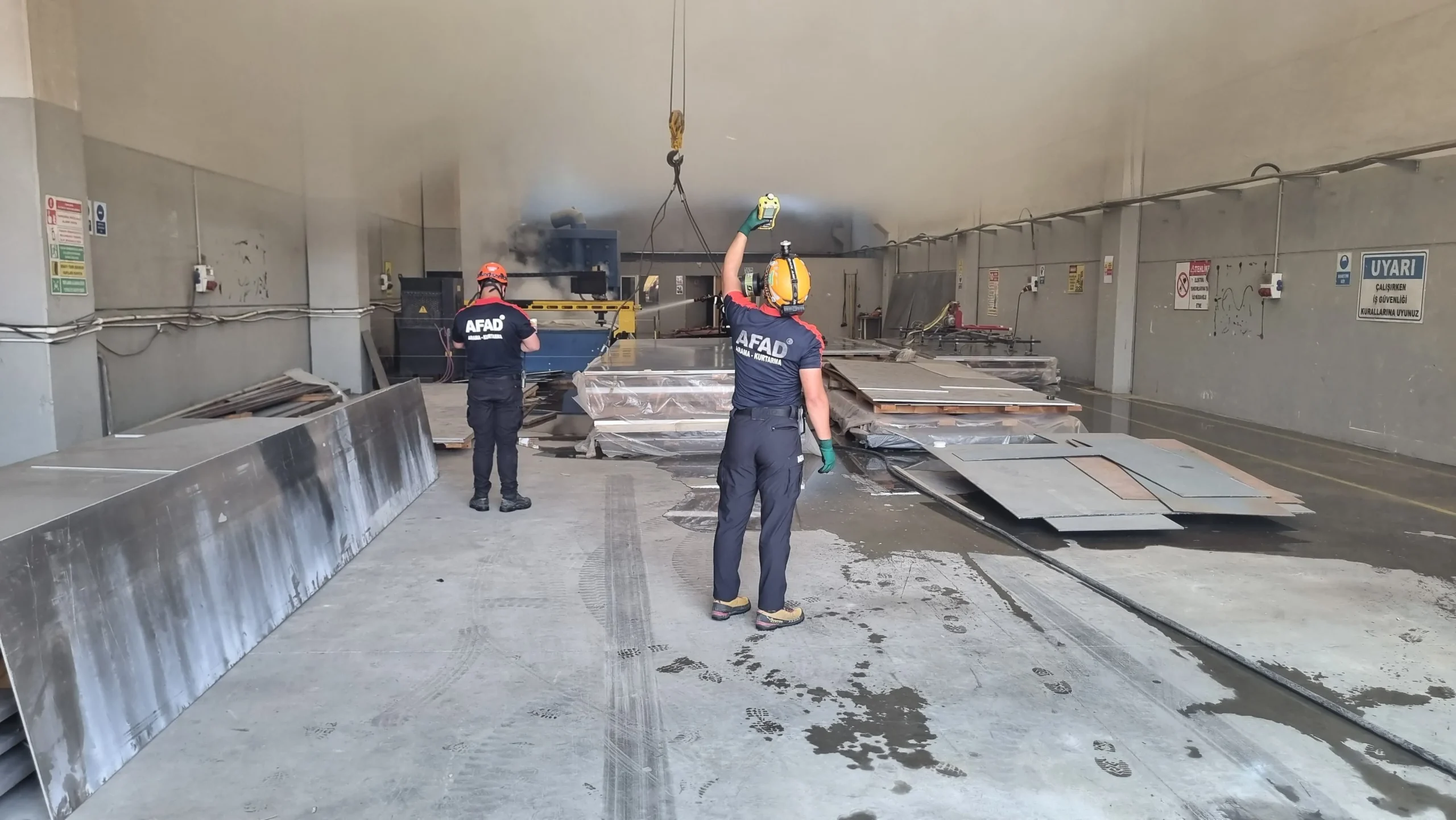 TAŞKÖPRÜ SANAYİ SİTESİ’NDE YANGIN!