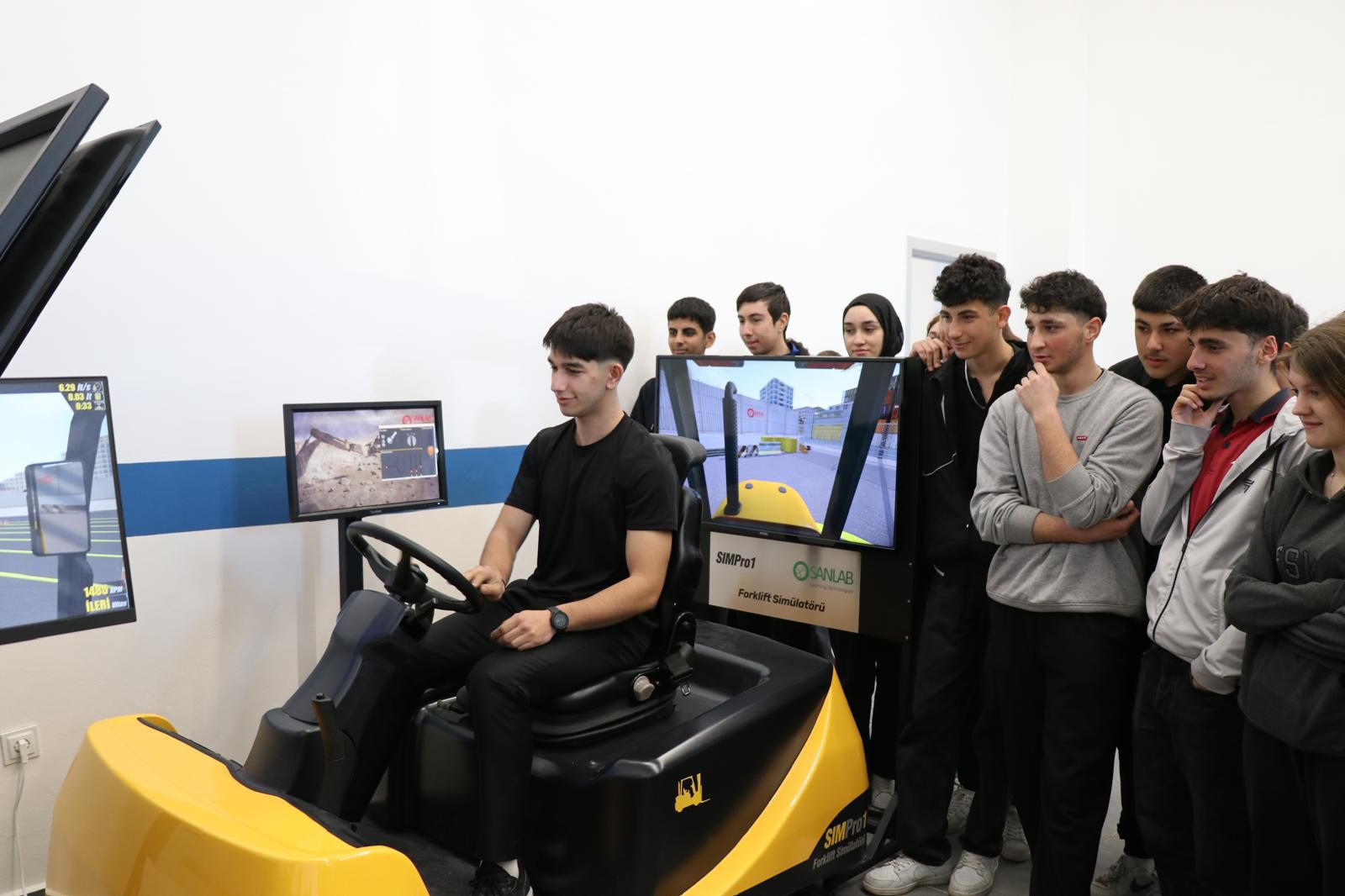 YALOVA OSB’DE MESLEK LİSELERİNE DESTEK