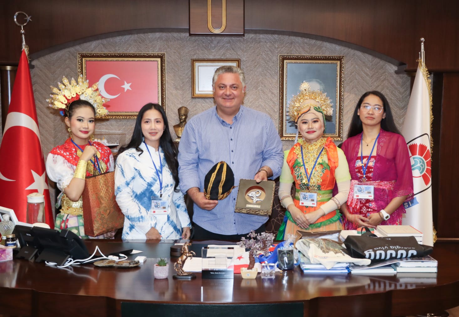 BAŞKAN GÜREL EKİPLERİ AĞIRLADI