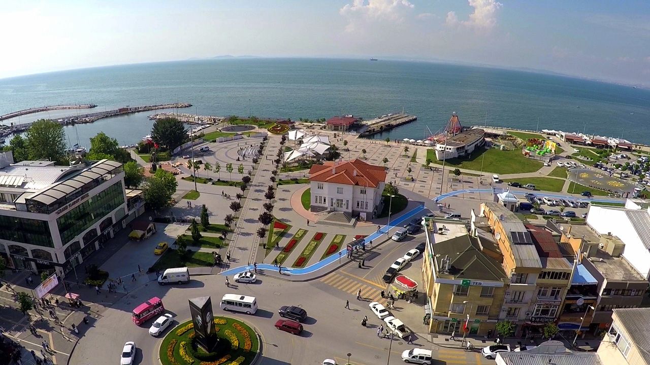 VİDEO HABER: ESNAFTAN, BELEDİYEYE TEPKİ!.. KİRAZLI SANAYİ SİTESİ PİSLİK İÇERİSİNDE