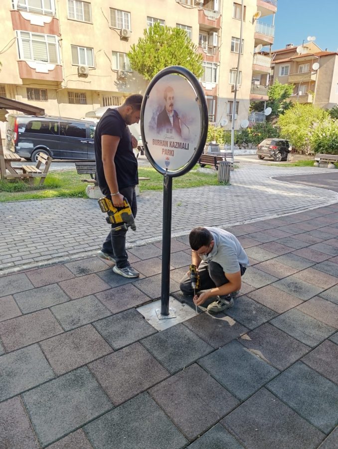 YALOVA’DA MERHUM GAZETECİLERE VEFA: PARKLARA İSİMLERİ VERİLDİ, RESİMLERİ ASILDI