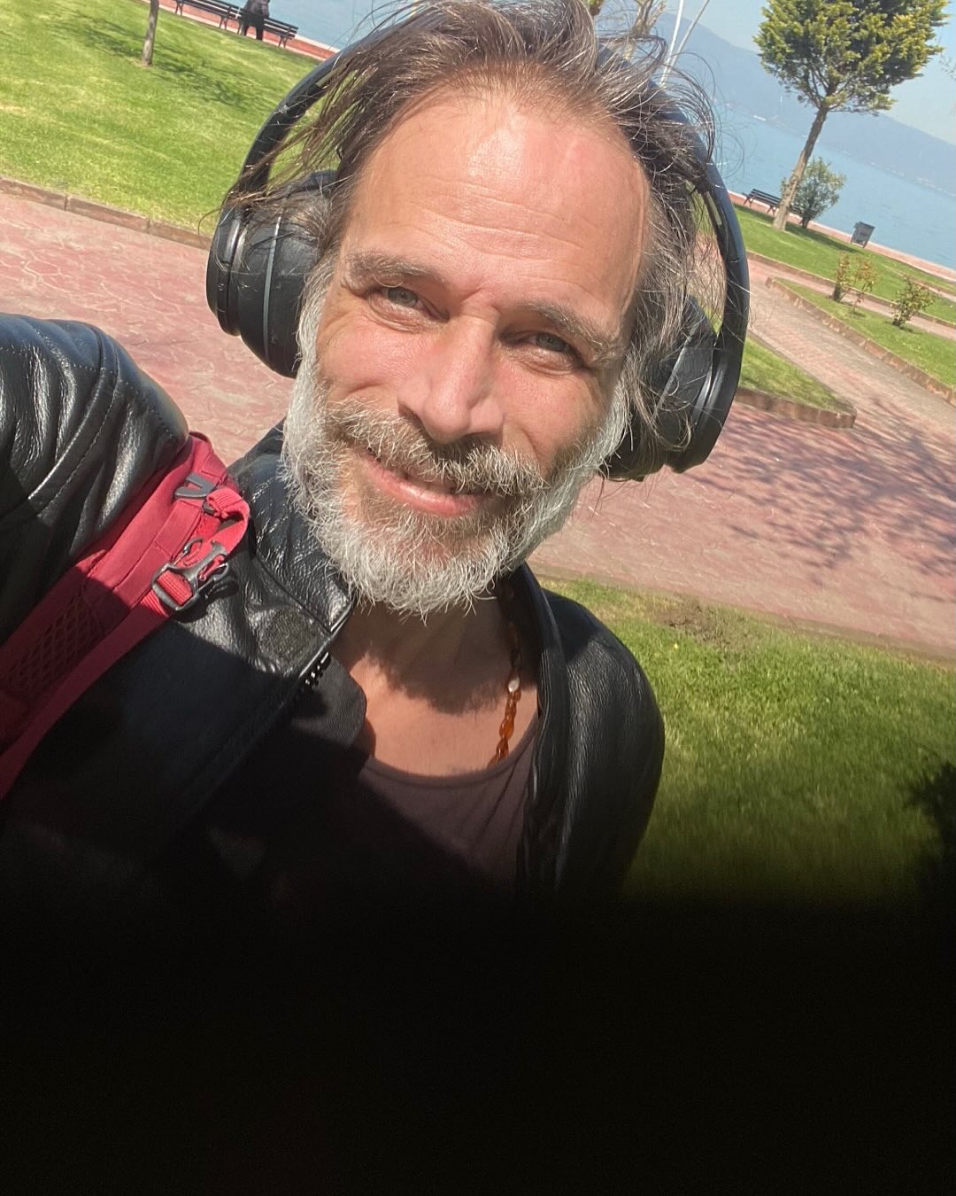 CÜNEYT KESKİN YAŞAM SAVAŞI VERİYOR: KARAMÜRSEL’DEN UMUT BEKLİYOR.. ACİL MÜDAHALE İÇİN 1 MİLYON TL GEREKLİ!