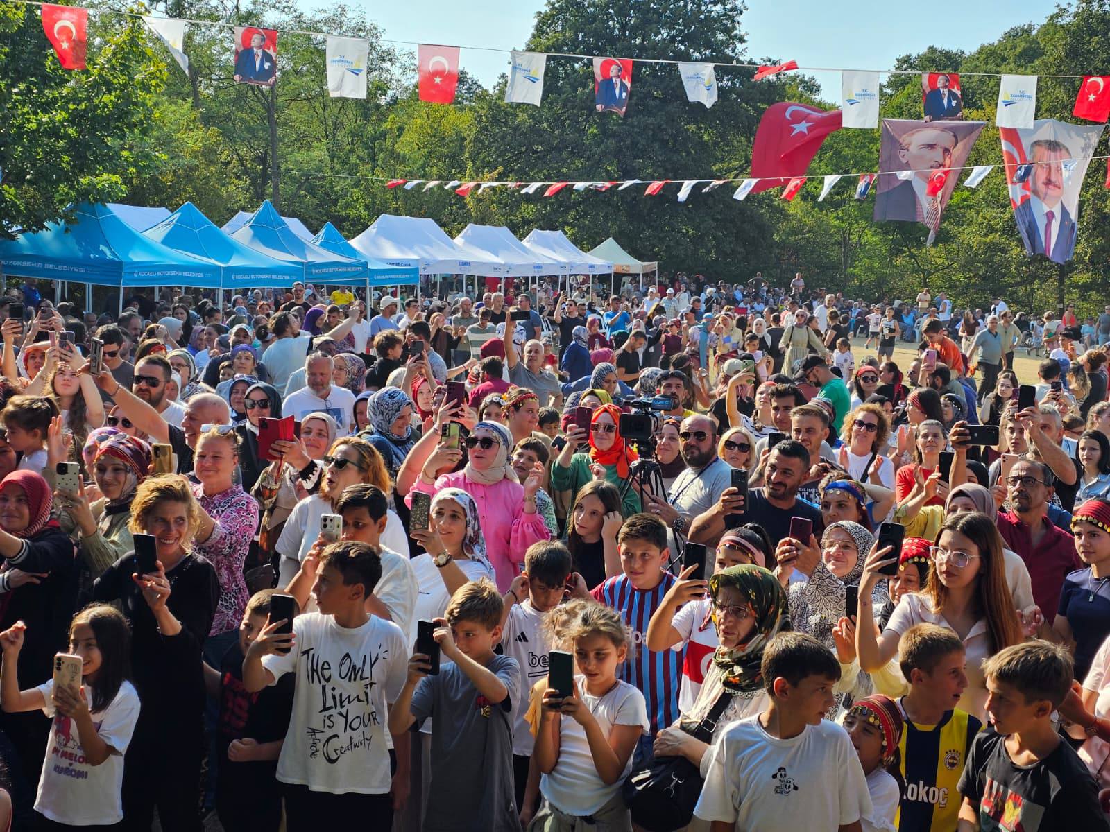 KARAMÜRSEL’DE DÜZENLENEN KADA ŞENLİKLERİNE YOĞUN KATILIM