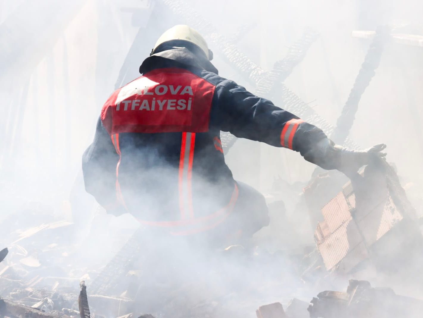 YALOVA’NIN İLÇELERİNDE EŞ ZAMANLI YANGIN!