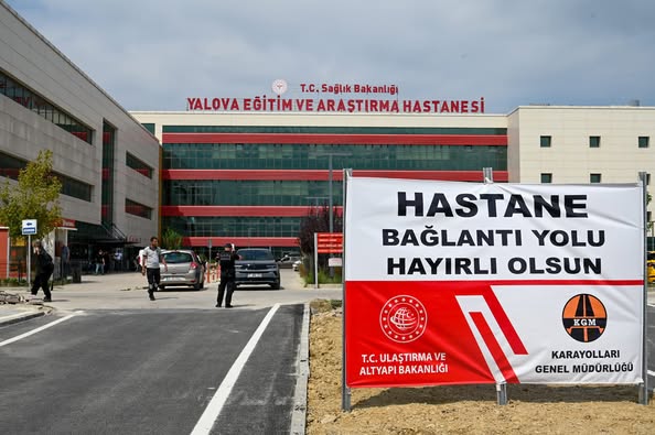 HASTANE YOLU YAPILARAK TRAFİĞE AÇILDI