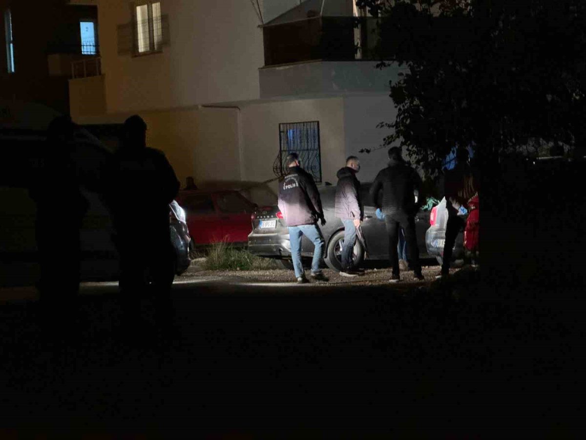 ARMUTLU’DA İNTİHAR GİRİŞİMİNDE BULUNAN ASTSUBAY HAYATINI KAYBETTİ